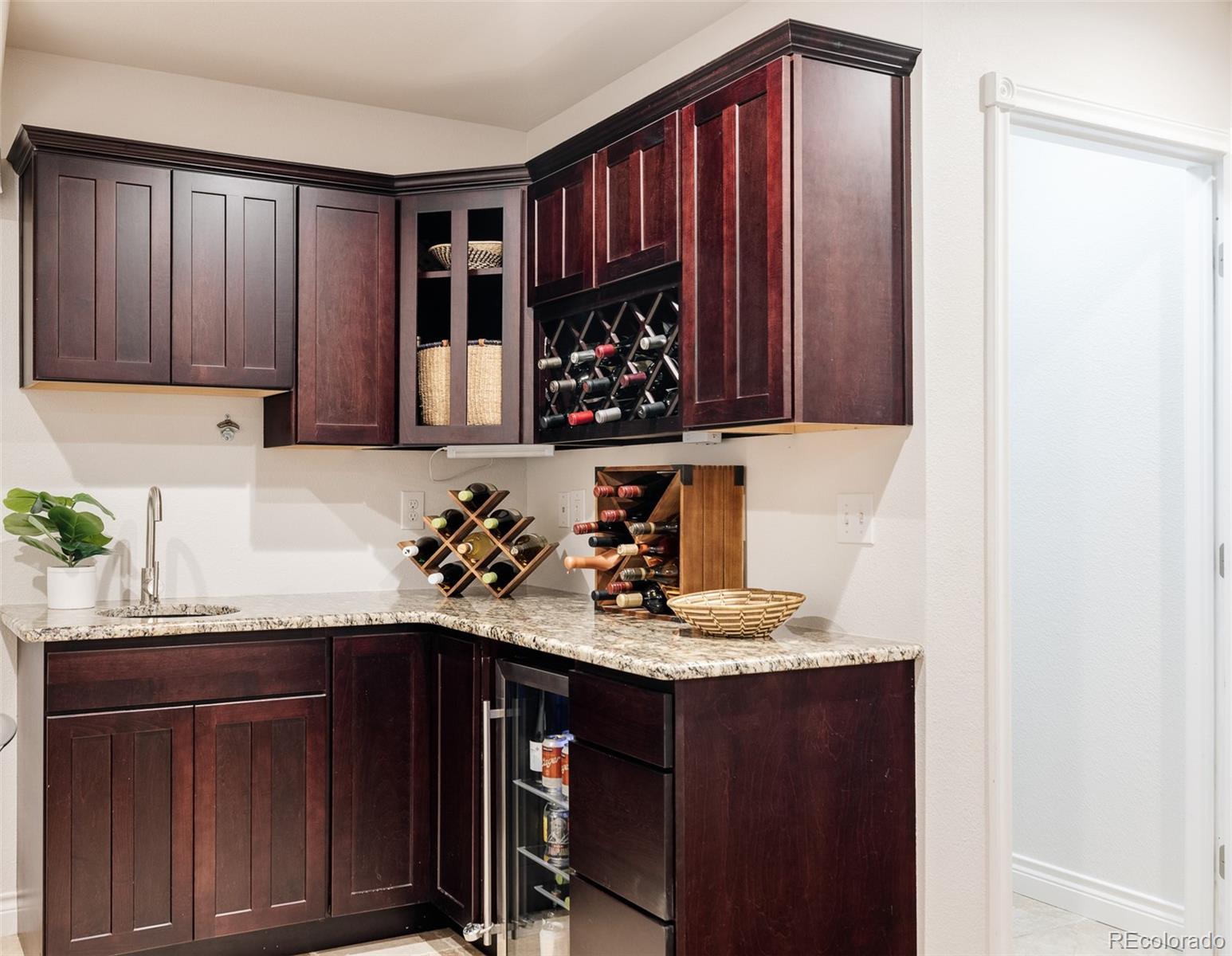 MLS Image #28 for 10069 e 28th avenue,denver, Colorado