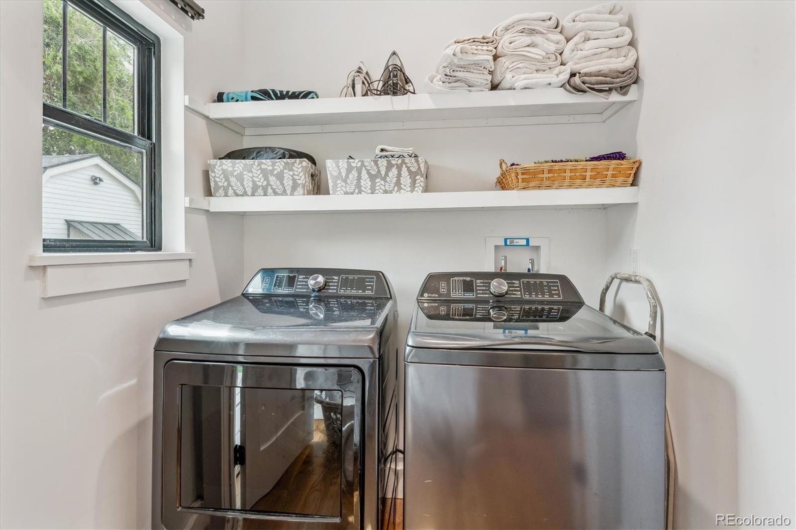 MLS Image #11 for 1690  spruce street,denver, Colorado