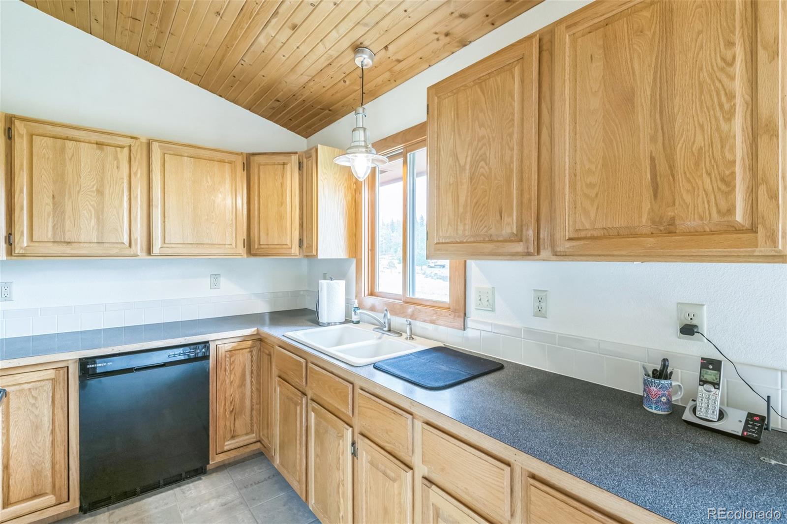 MLS Image #11 for 195  manhead meadow court,livermore, Colorado
