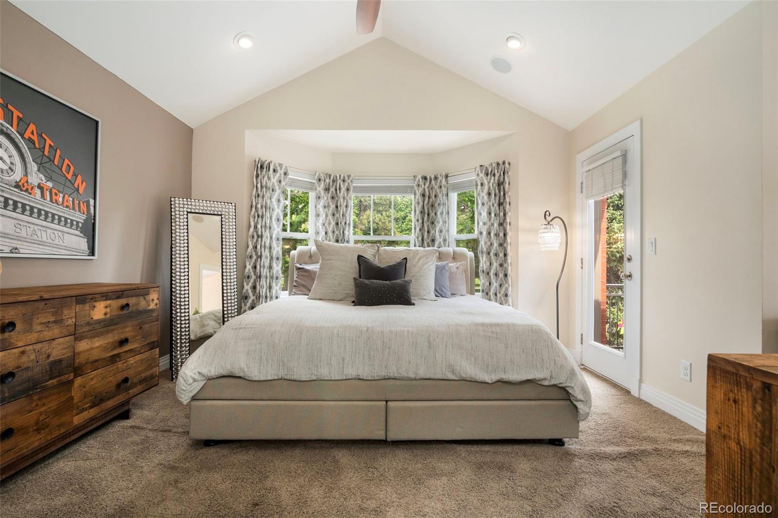 MLS Image #14 for 1551 s grant street,denver, Colorado