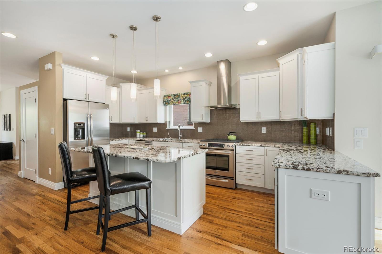 MLS Image #2 for 1551 s grant street,denver, Colorado