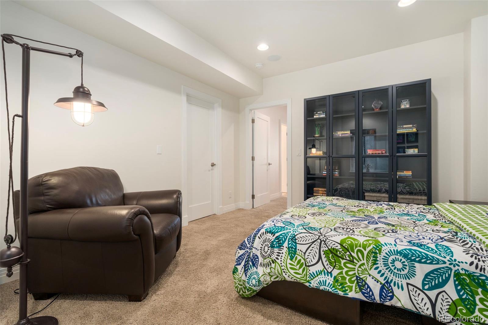 MLS Image #23 for 1551 s grant street,denver, Colorado