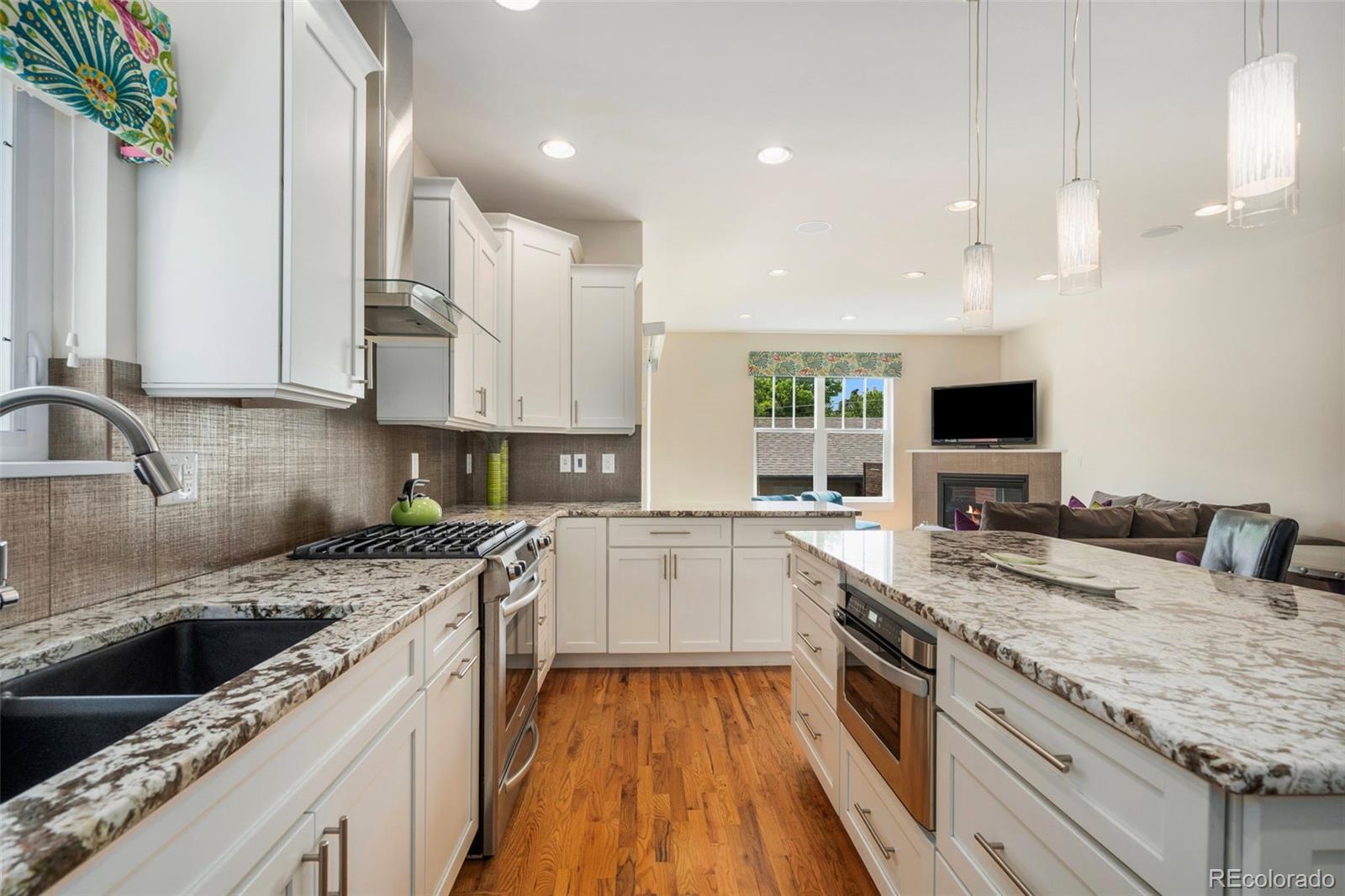 MLS Image #3 for 1551 s grant street,denver, Colorado