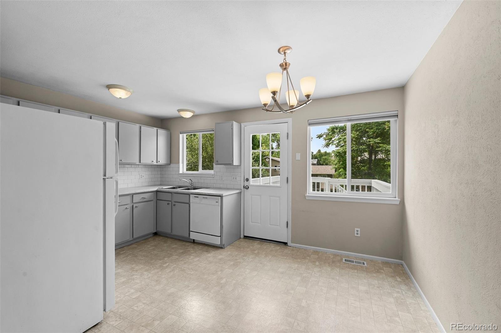 MLS Image #15 for 9196 w maplewood avenue,littleton, Colorado
