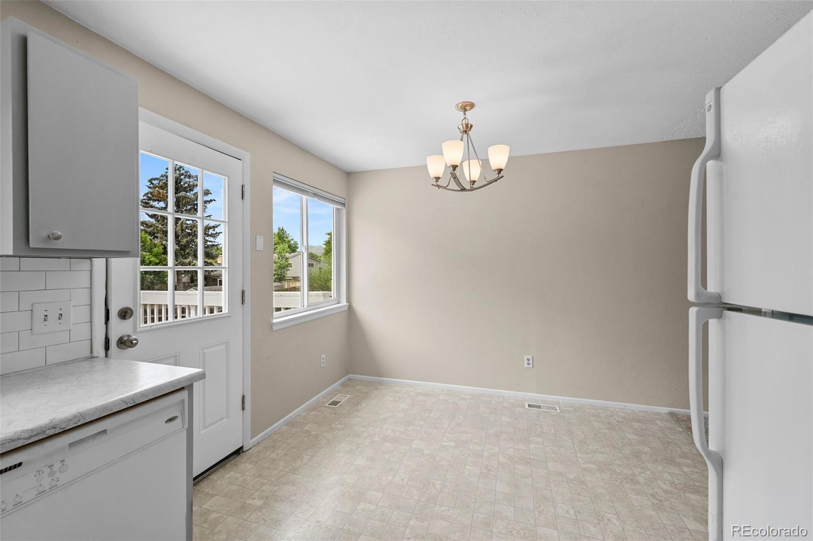 MLS Image #19 for 9196 w maplewood avenue,littleton, Colorado