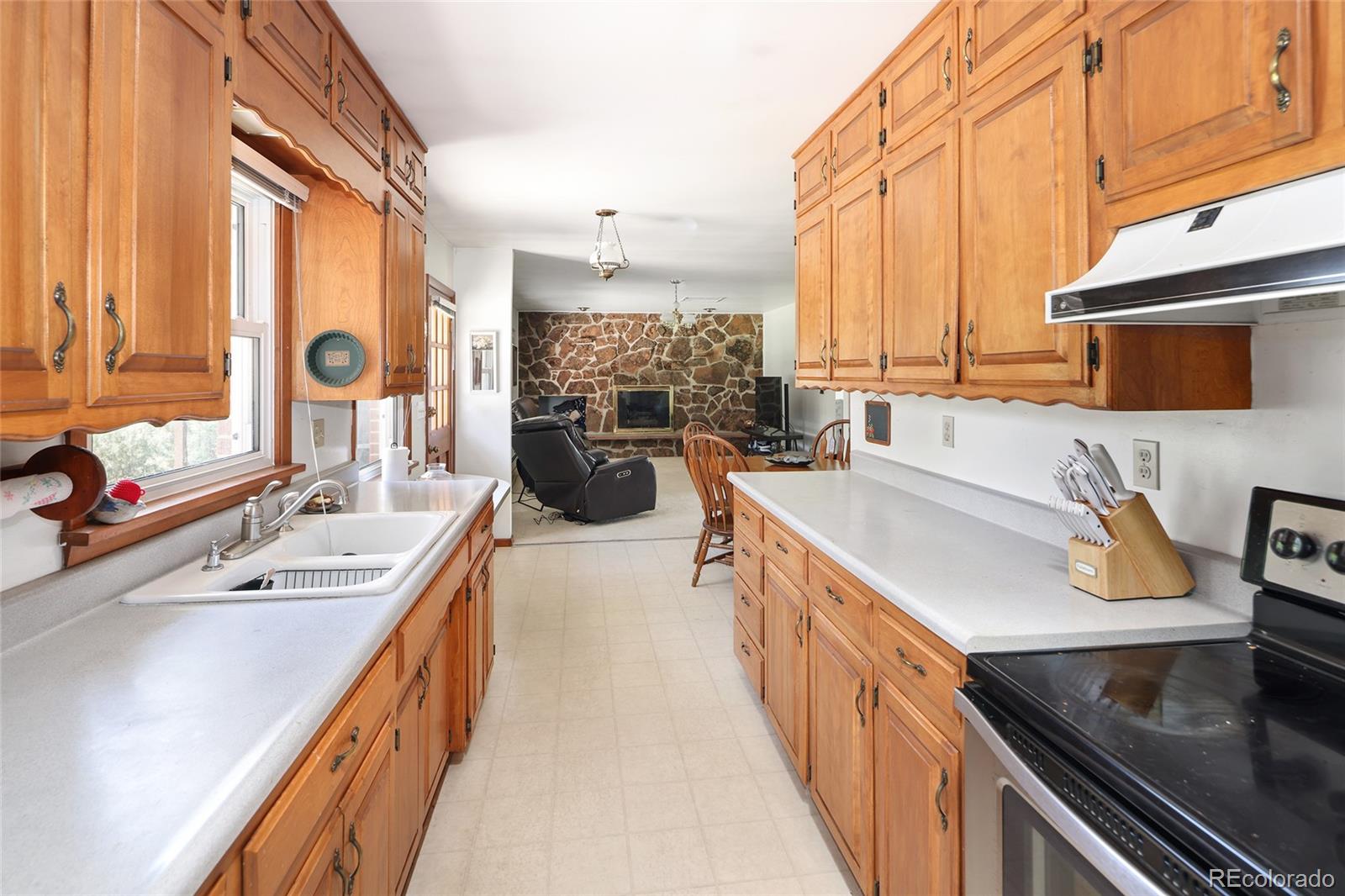 MLS Image #11 for 2900 s golden way,denver, Colorado