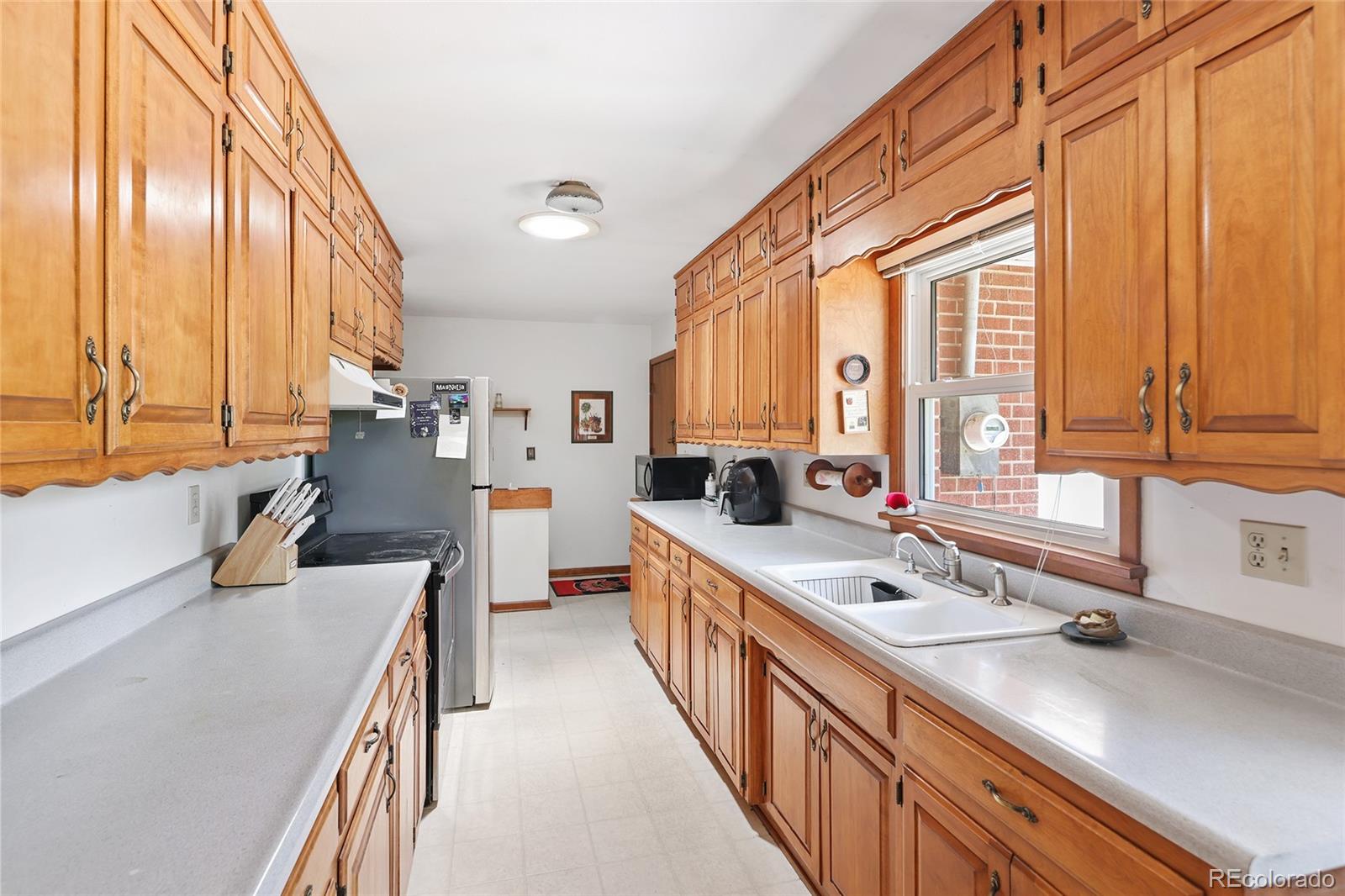 MLS Image #12 for 2900 s golden way,denver, Colorado