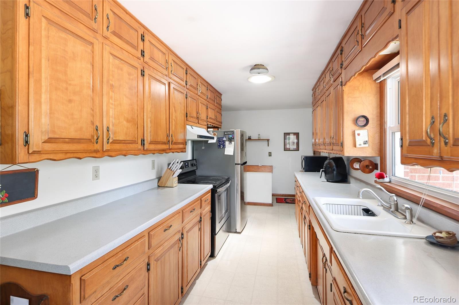 MLS Image #13 for 2900 s golden way,denver, Colorado