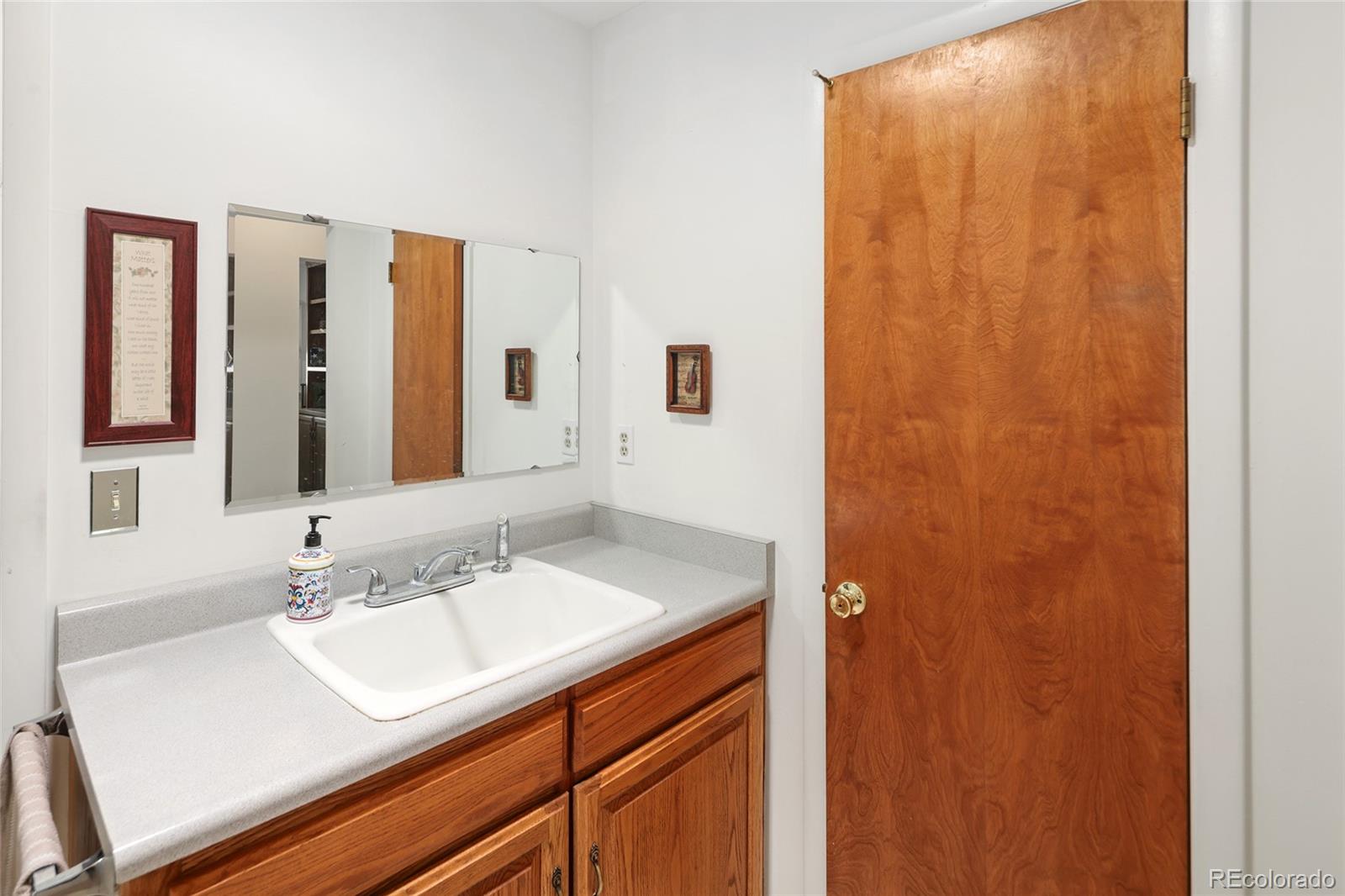 MLS Image #16 for 2900 s golden way,denver, Colorado