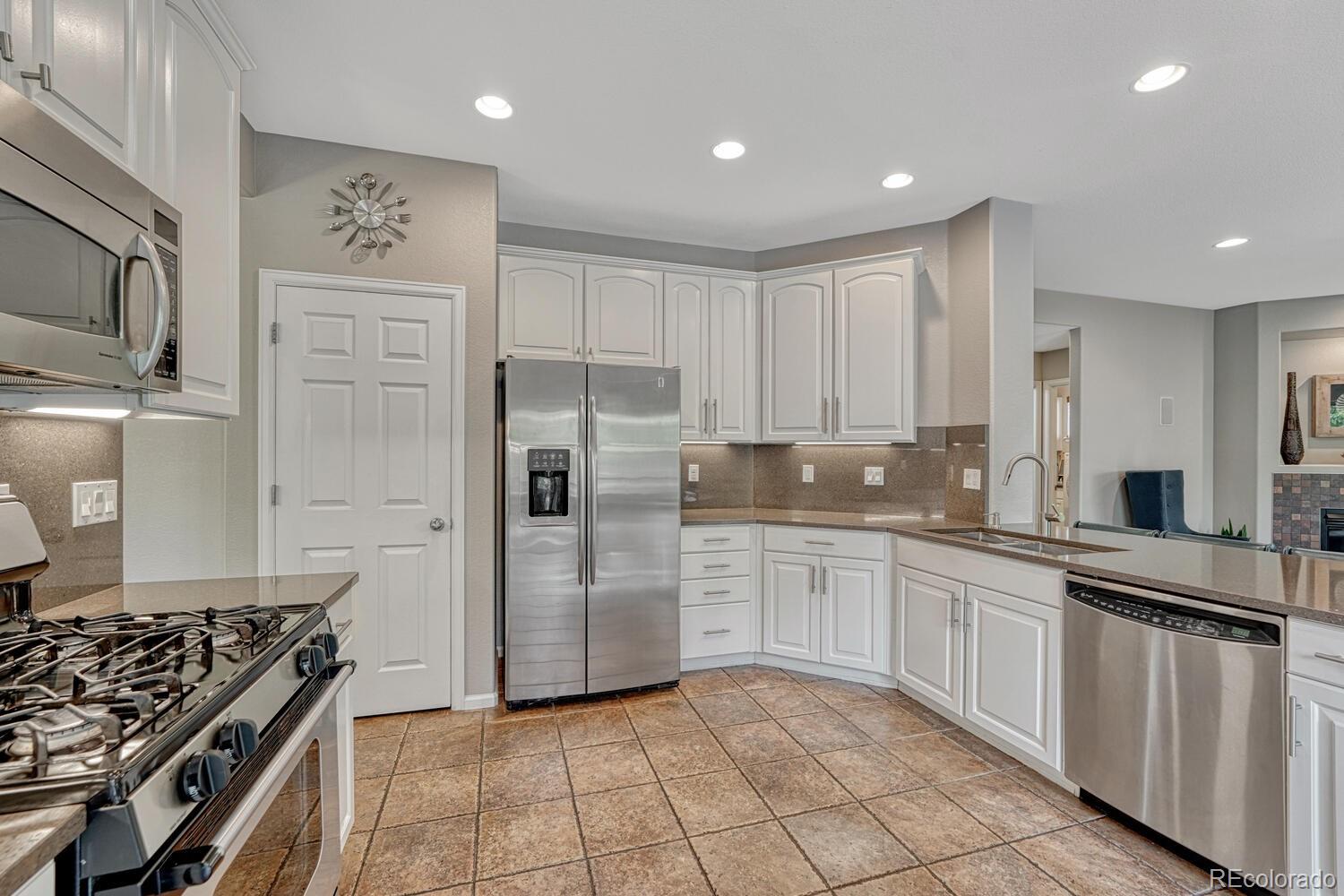 MLS Image #8 for 5625 s buchanan street,aurora, Colorado
