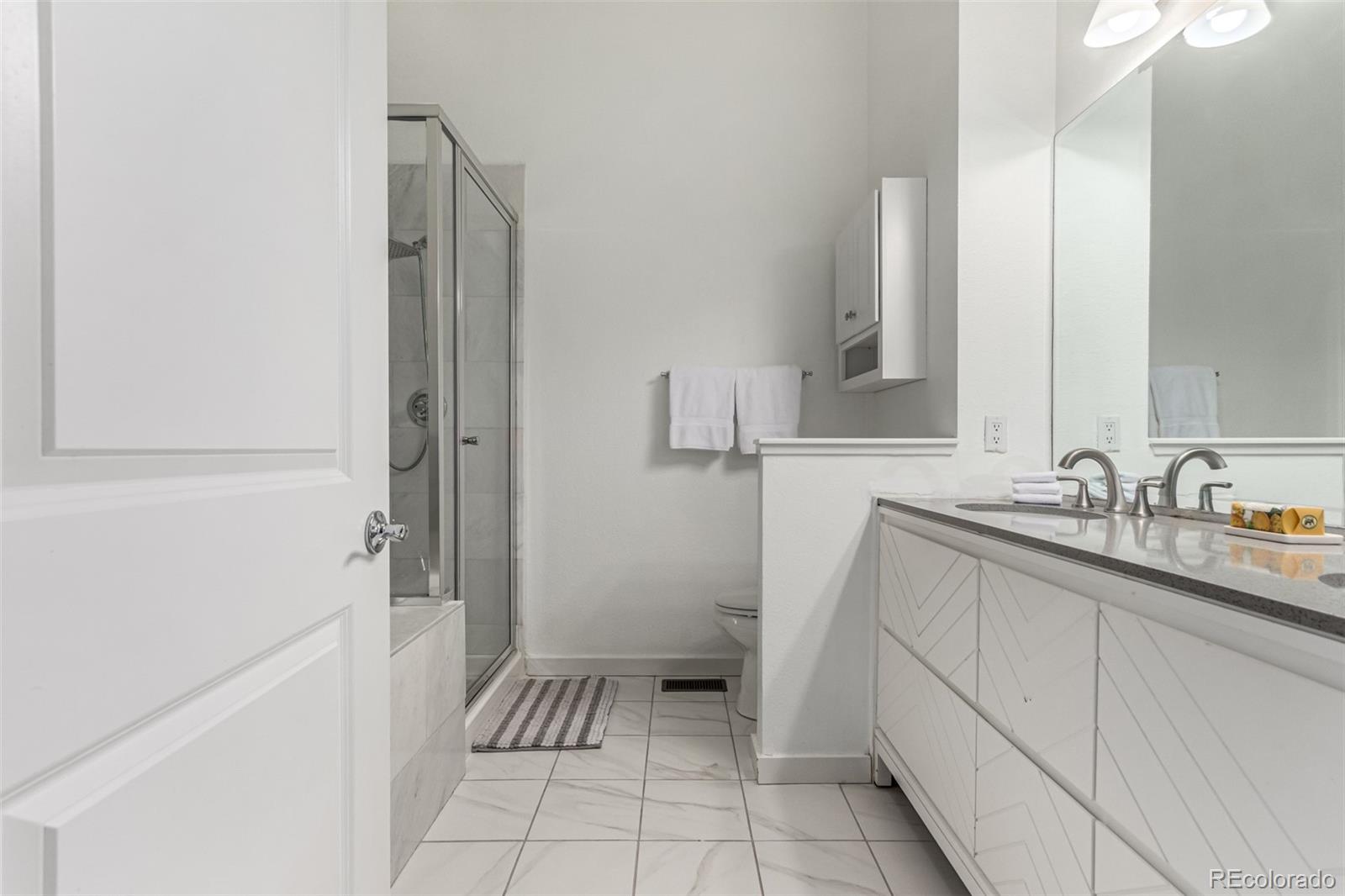 MLS Image #13 for 19 s harrison street,denver, Colorado