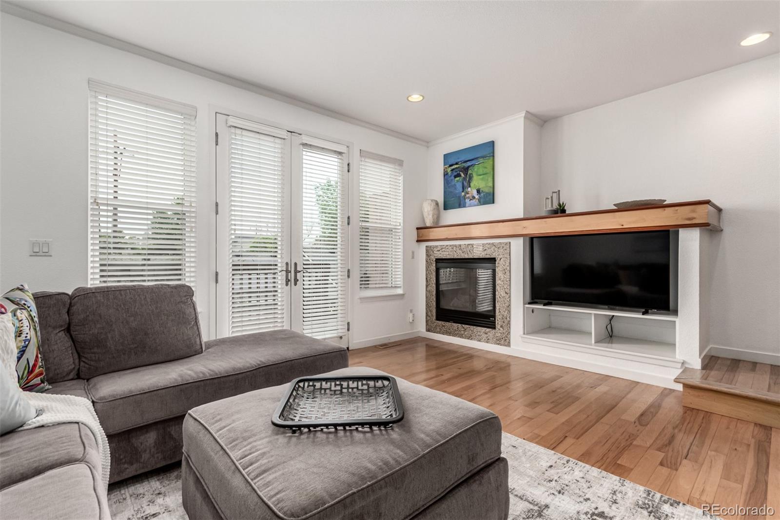 MLS Image #2 for 19 s harrison street,denver, Colorado