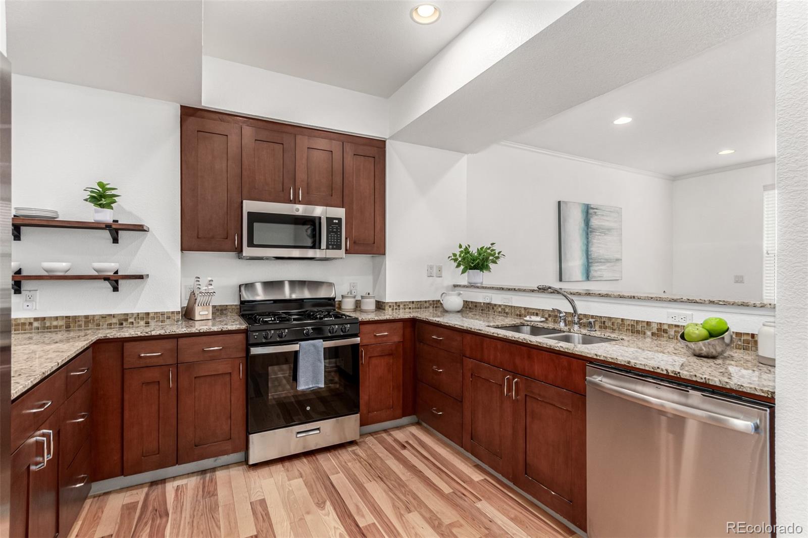 MLS Image #4 for 19 s harrison street,denver, Colorado