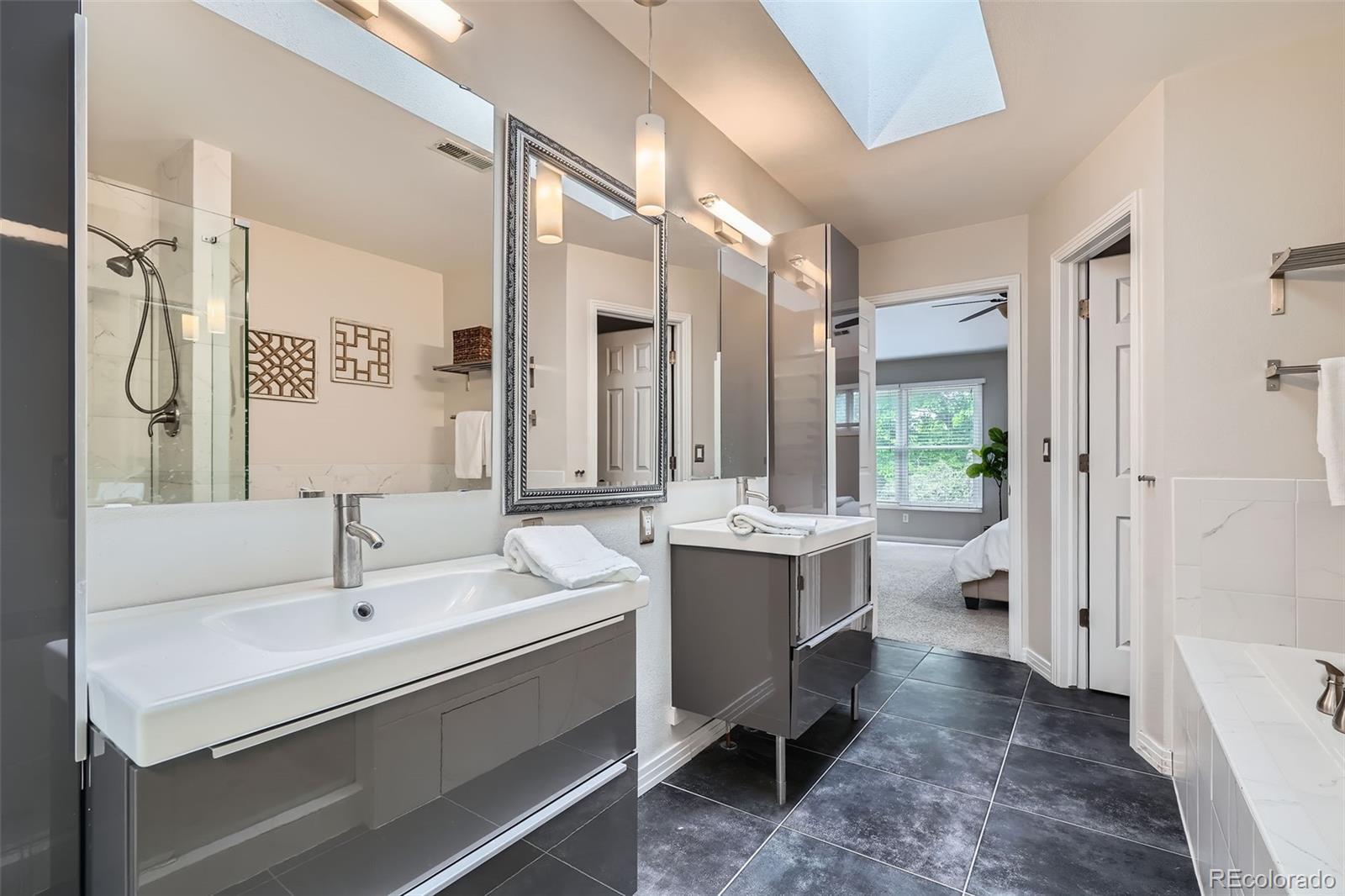 MLS Image #15 for 222 s monroe street,denver, Colorado
