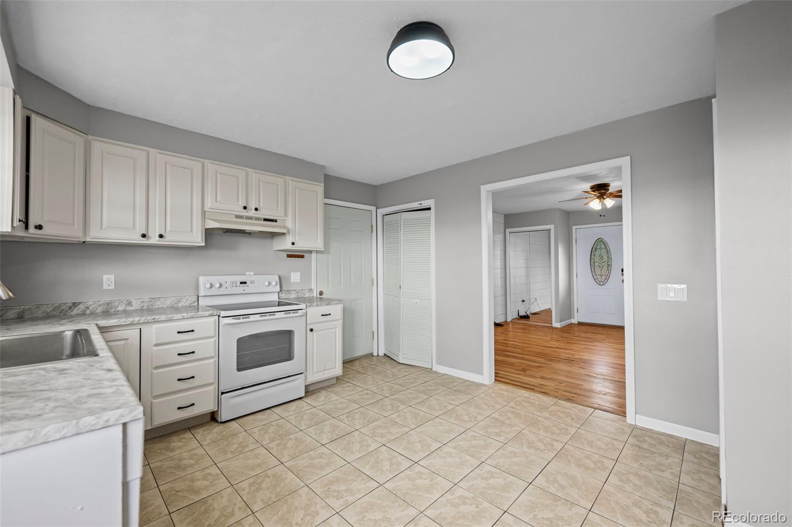 MLS Image #12 for 2011  tahoe boulevard,colorado springs, Colorado