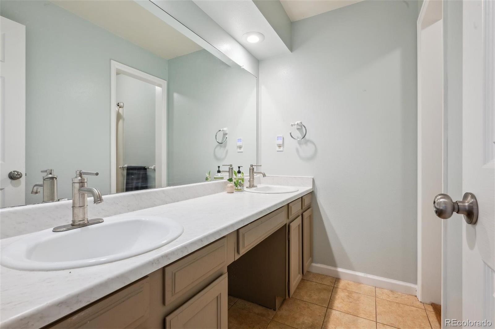 MLS Image #20 for 8268 w caley place,littleton, Colorado