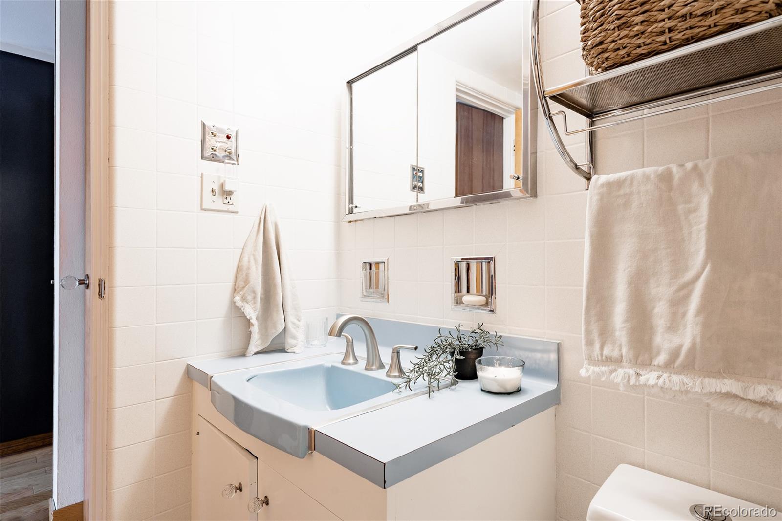 MLS Image #26 for 1050 n corona street,denver, Colorado