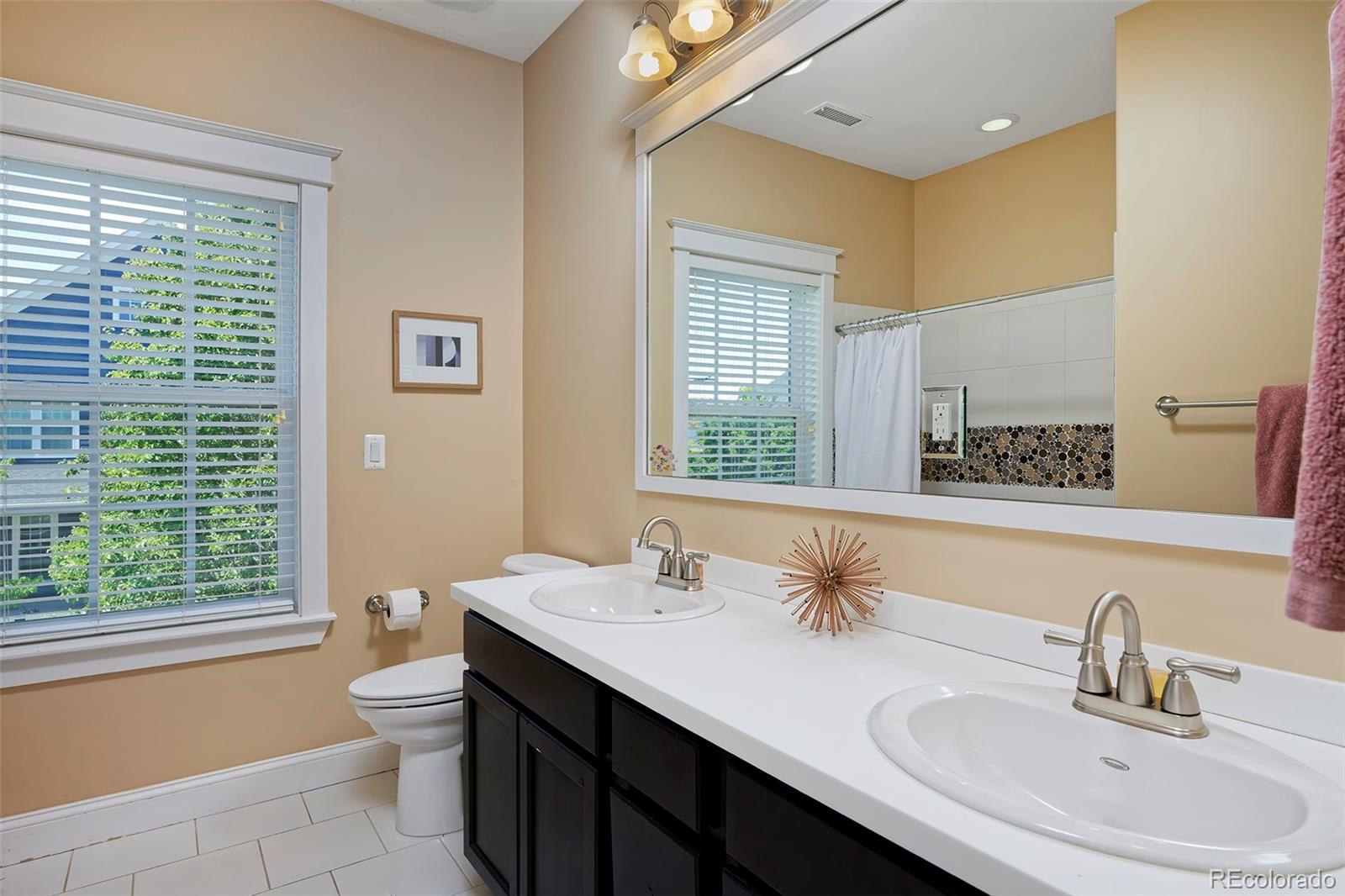 MLS Image #29 for 8171 e 33rd avenue,denver, Colorado