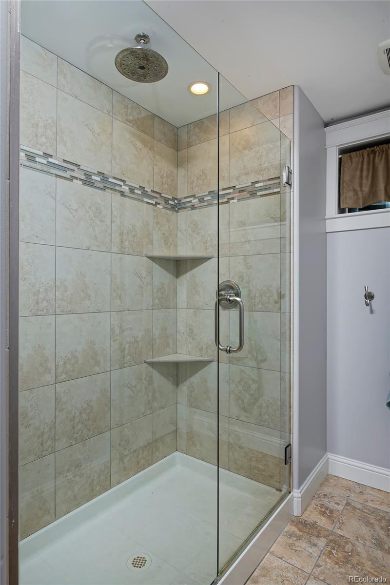 MLS Image #40 for 8171 e 33rd avenue,denver, Colorado
