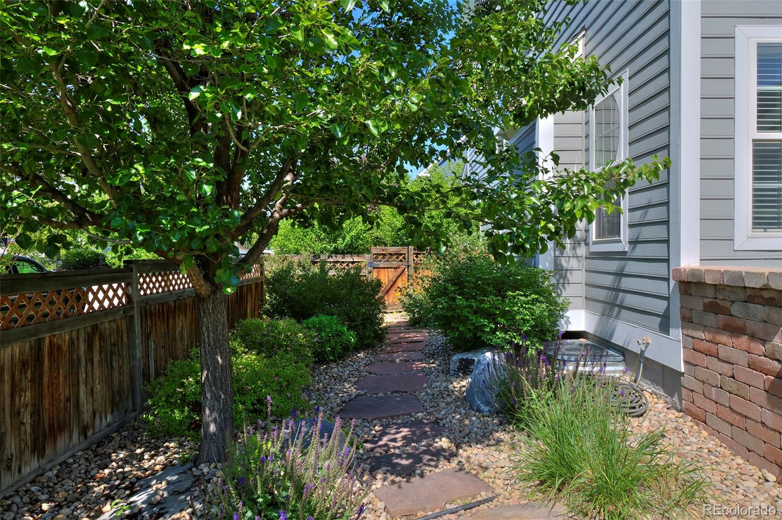 MLS Image #47 for 8171 e 33rd avenue,denver, Colorado