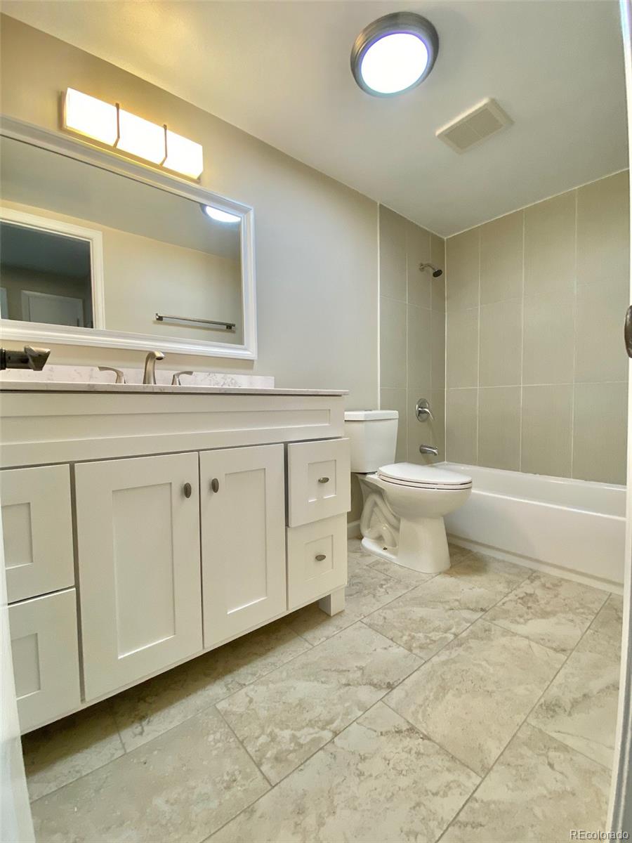 MLS Image #12 for 1243  gaylord street 302,denver, Colorado