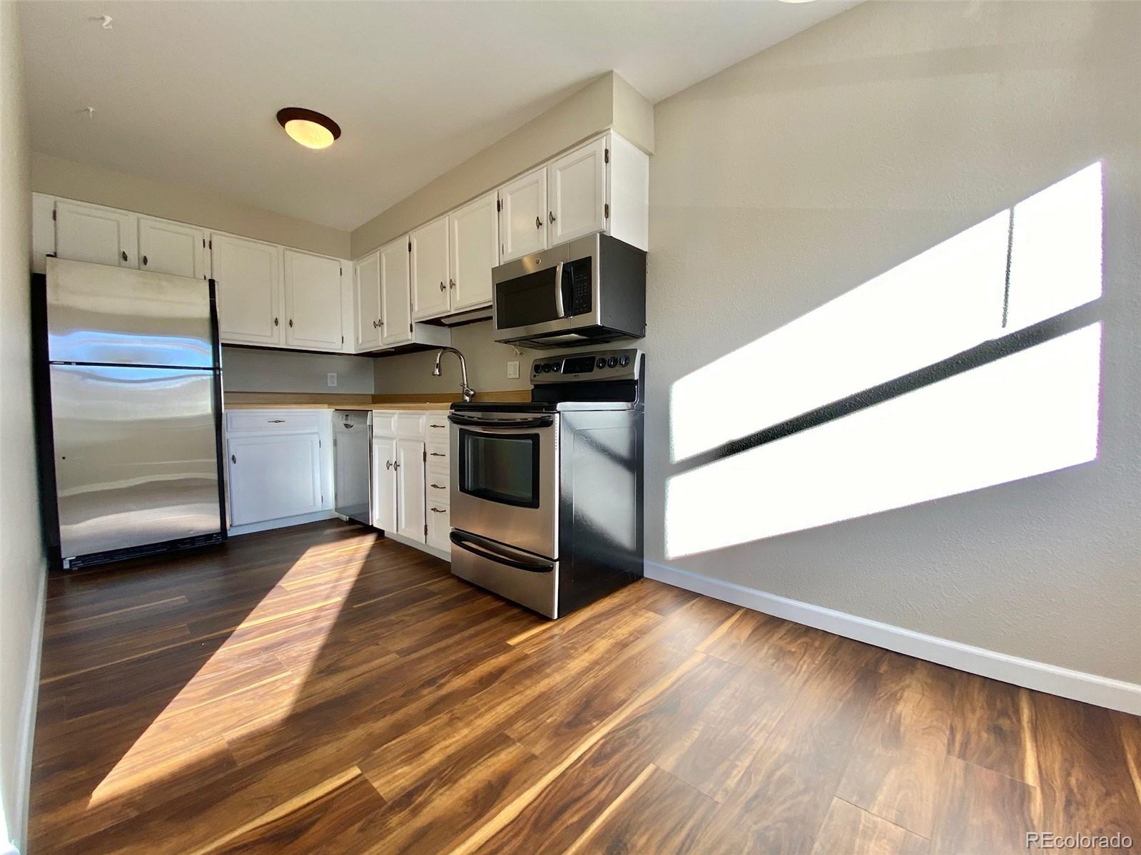 MLS Image #6 for 1243  gaylord street 302,denver, Colorado