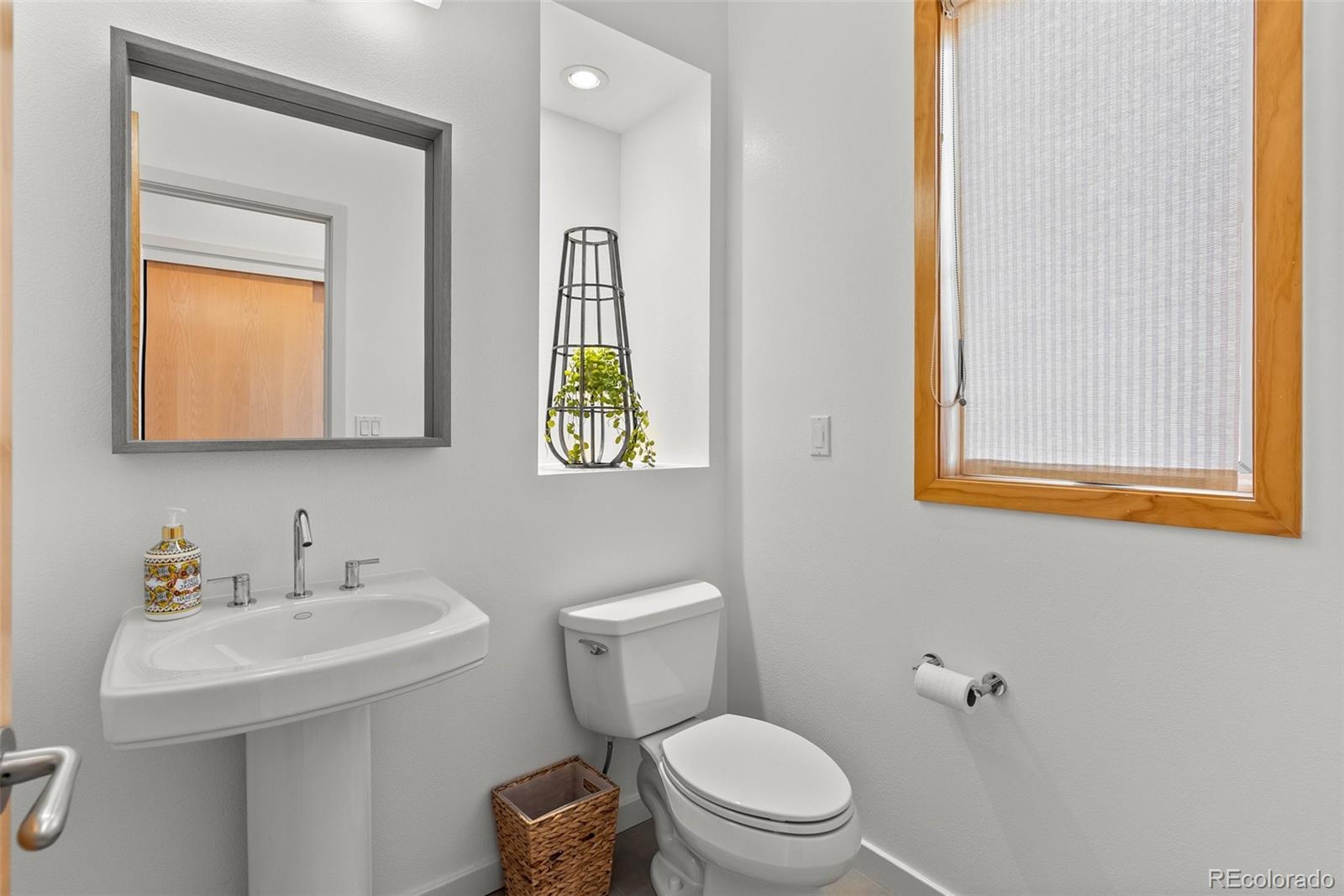 MLS Image #18 for 350  holly street,denver, Colorado