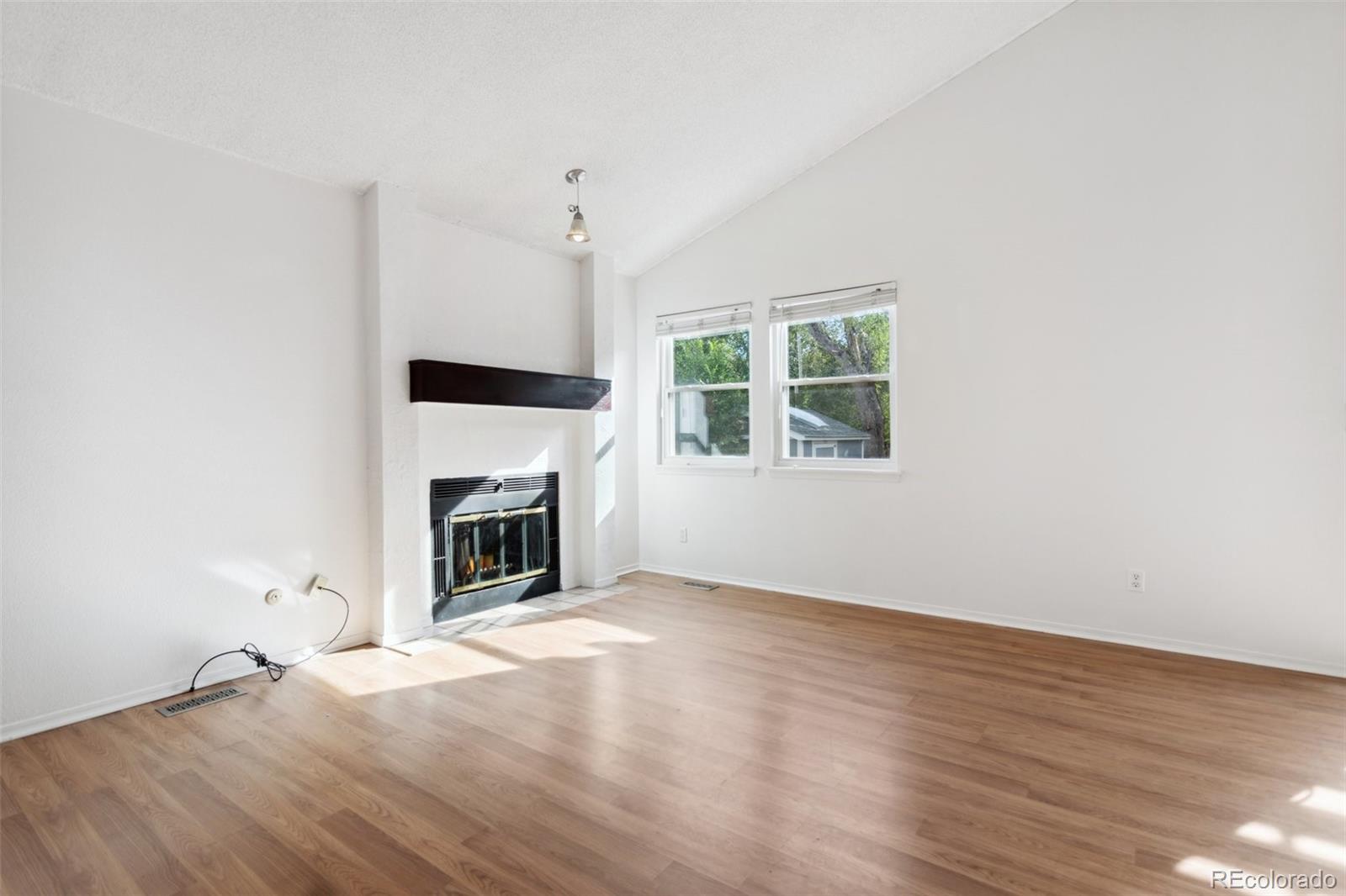 MLS Image #4 for 1035  greenbrier drive,colorado springs, Colorado