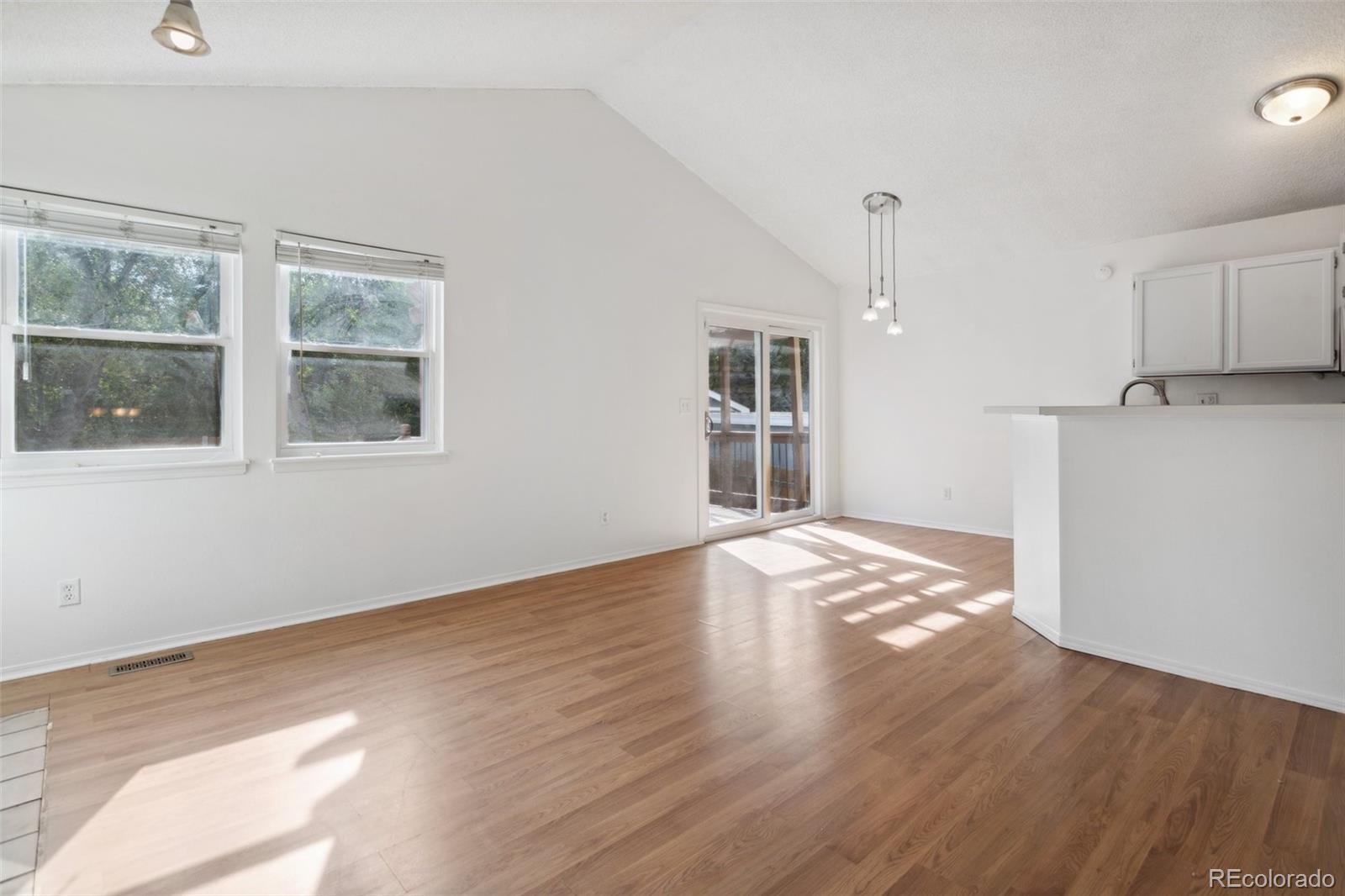 MLS Image #5 for 1035  greenbrier drive,colorado springs, Colorado