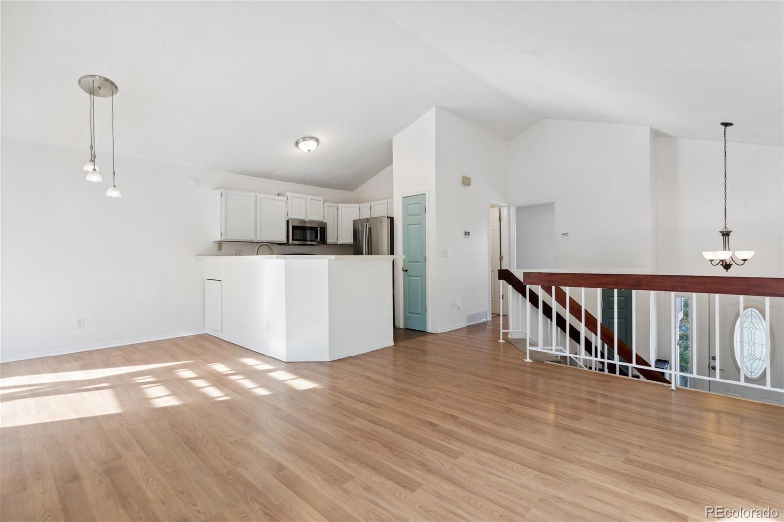 MLS Image #6 for 1035  greenbrier drive,colorado springs, Colorado