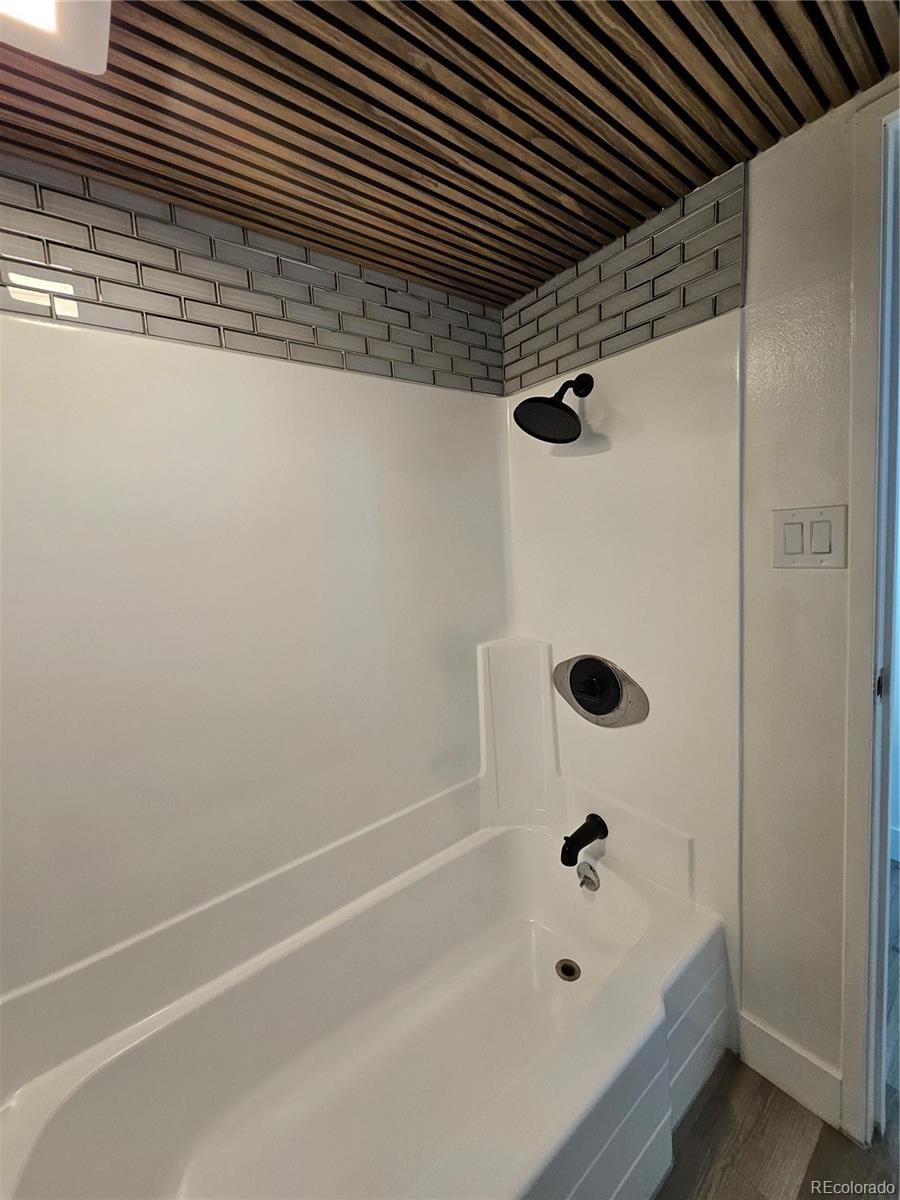 MLS Image #5 for 2281 s vaughn way,aurora, Colorado