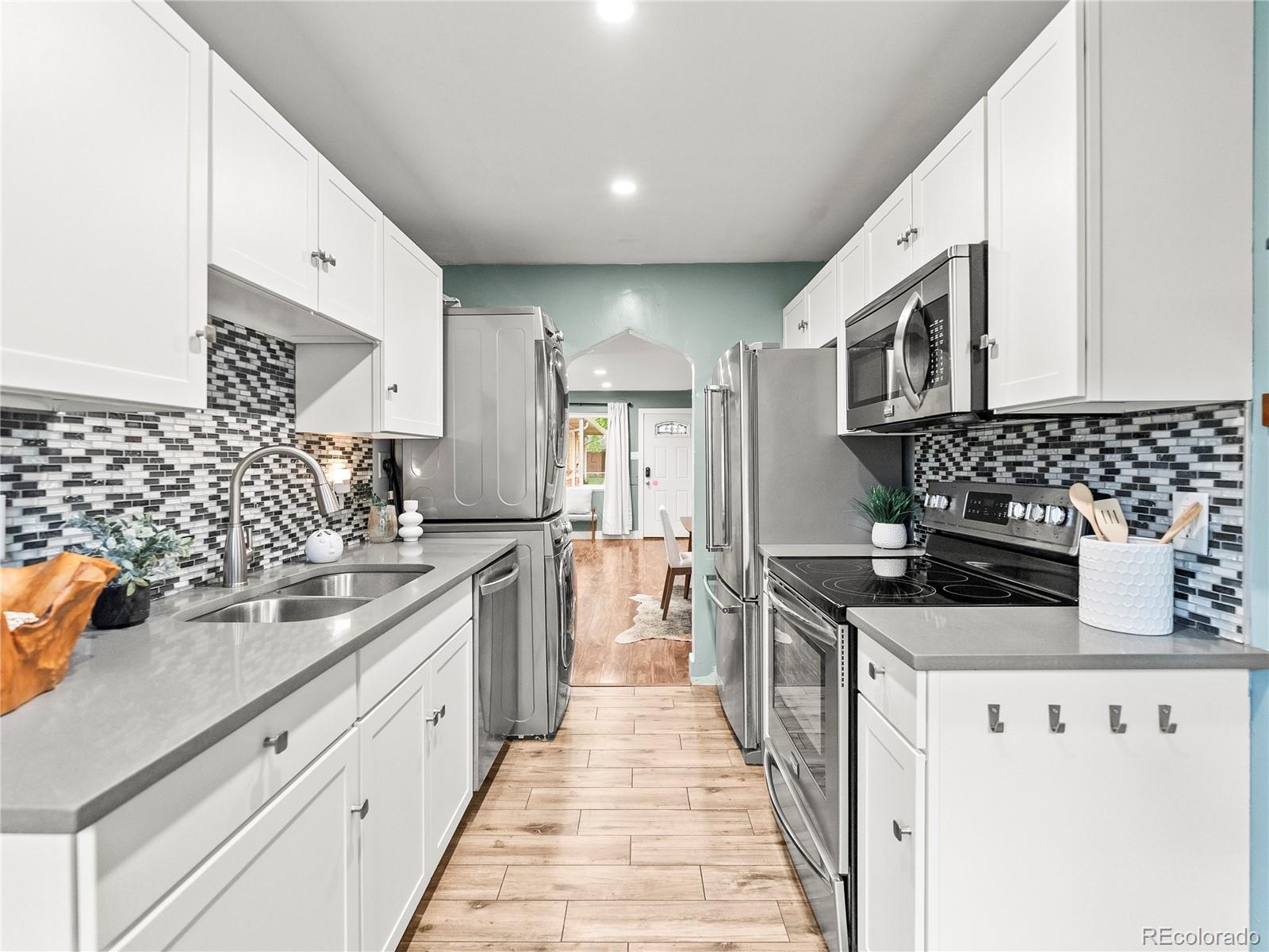 MLS Image #8 for 3555  leyden street,denver, Colorado