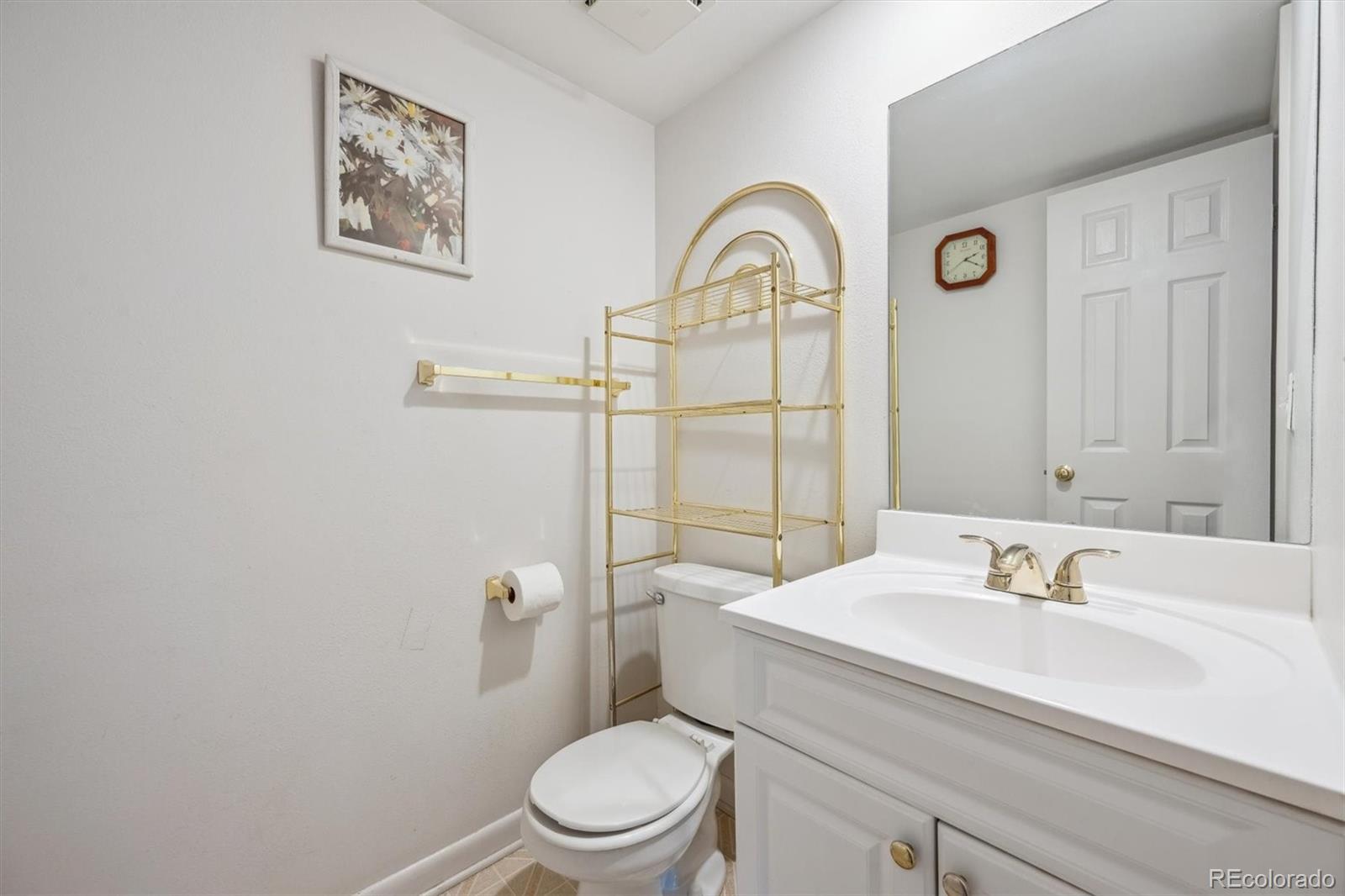 MLS Image #11 for 1254 s yosemite way,denver, Colorado