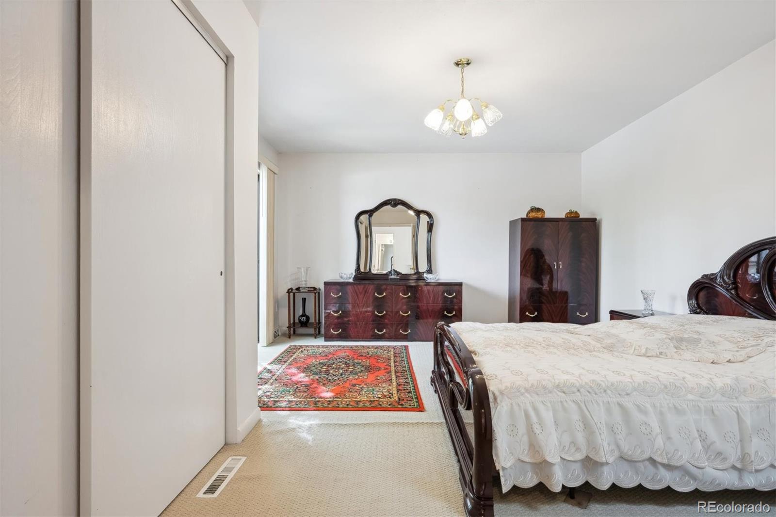 MLS Image #13 for 1254 s yosemite way,denver, Colorado