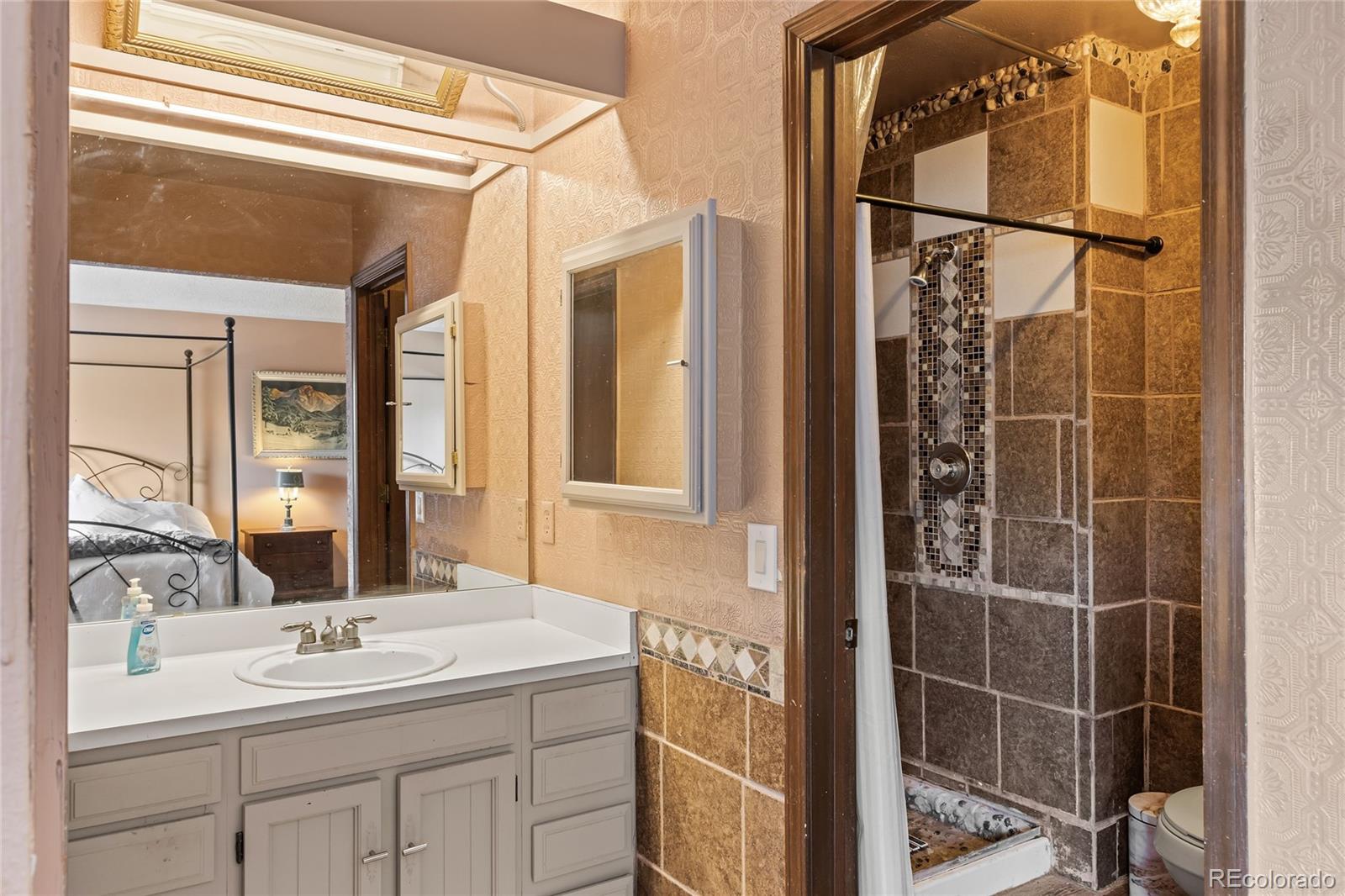 MLS Image #25 for 6327 s emporia circle,englewood, Colorado