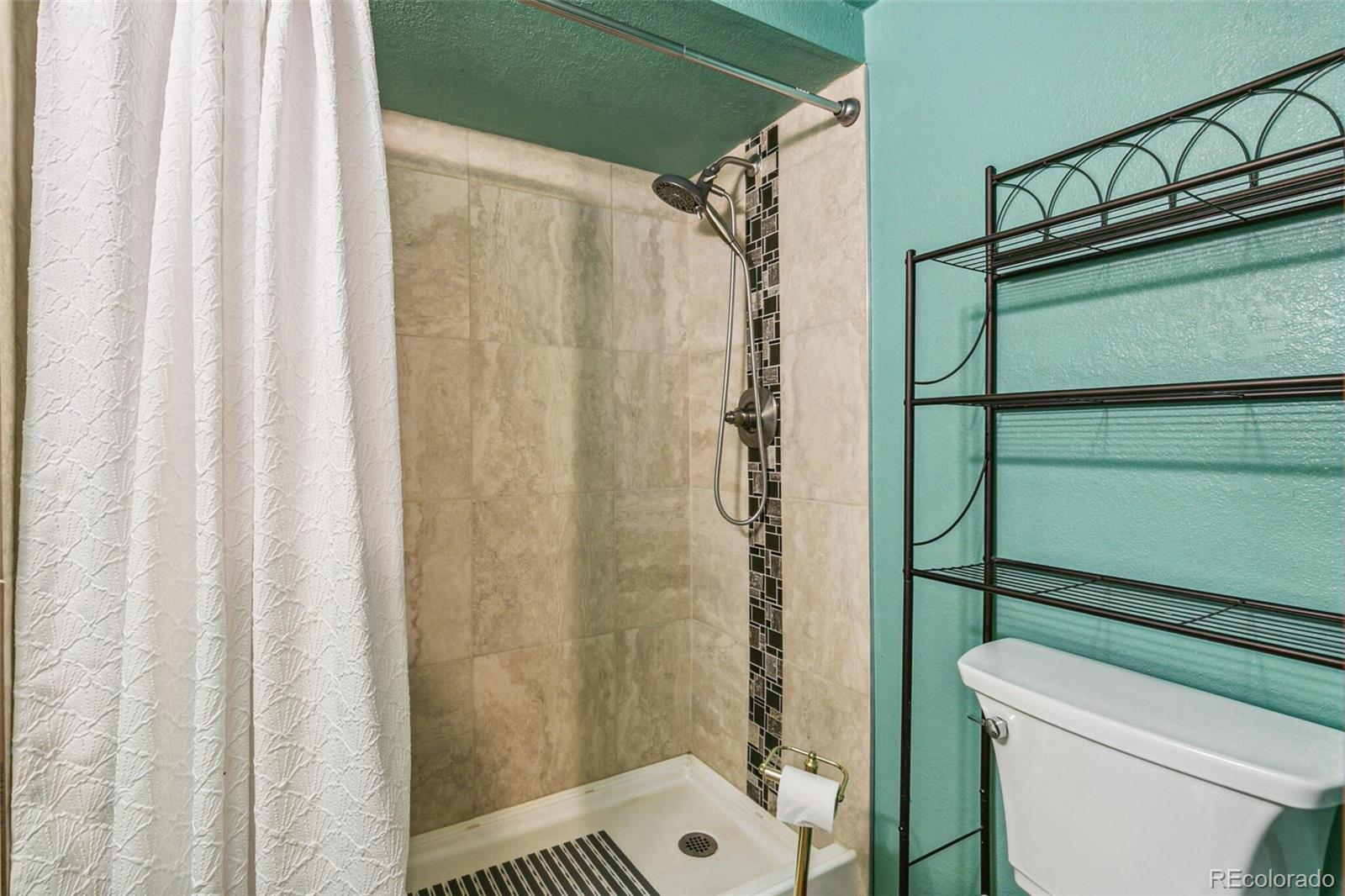 MLS Image #33 for 6327 s emporia circle,englewood, Colorado