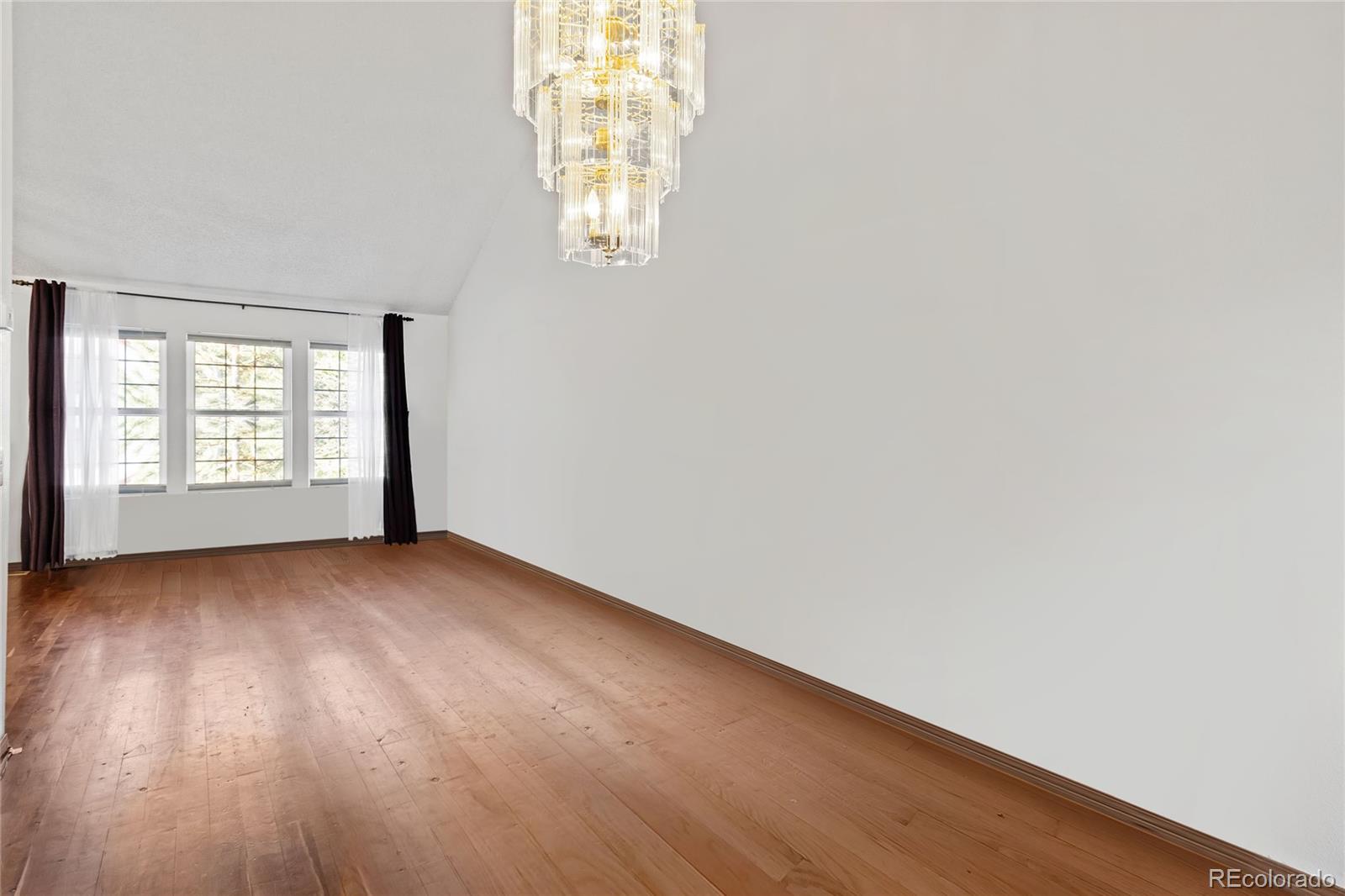MLS Image #9 for 6327 s emporia circle,englewood, Colorado