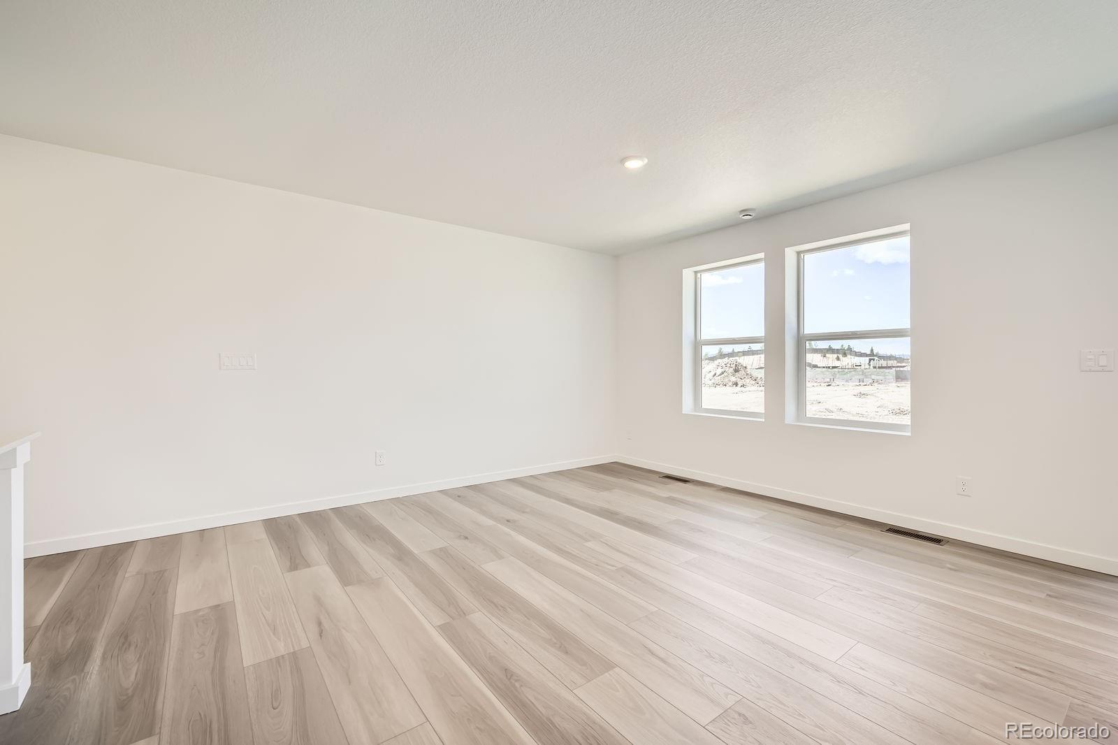 MLS Image #2 for 7736  salt fork drive,colorado springs, Colorado