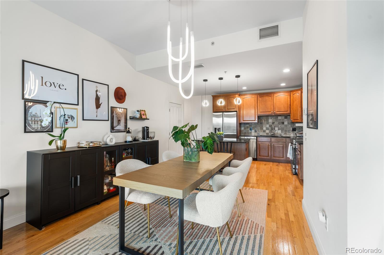 MLS Image #28 for 1950 n logan street,denver, Colorado