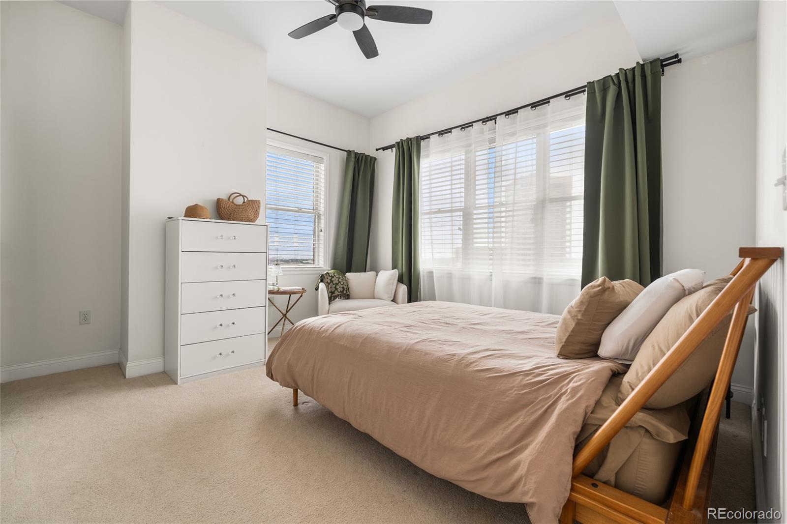 MLS Image #9 for 1950 n logan street,denver, Colorado