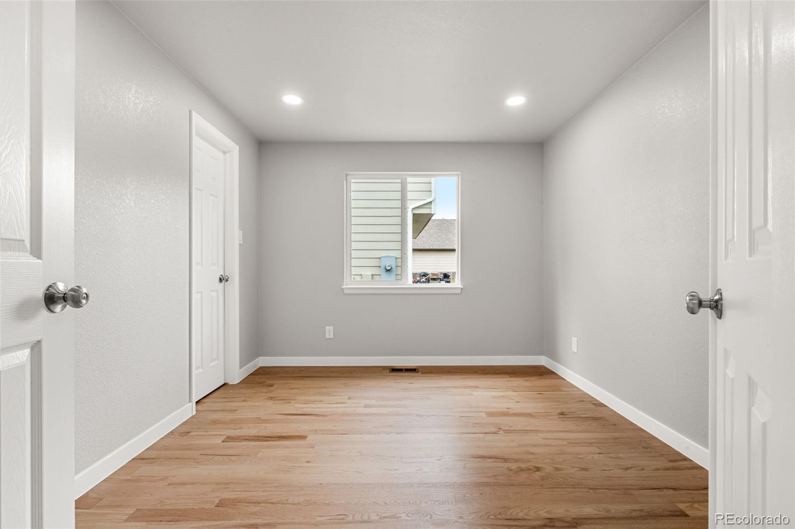 MLS Image #10 for 11383  oakland drive,commerce city, Colorado