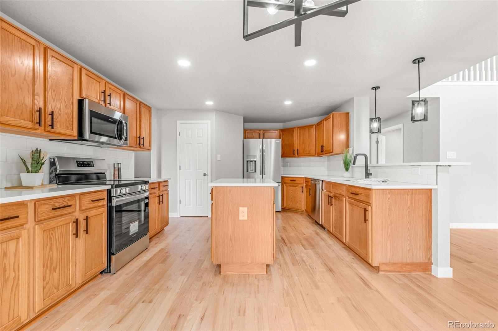 MLS Image #8 for 11383  oakland drive,commerce city, Colorado