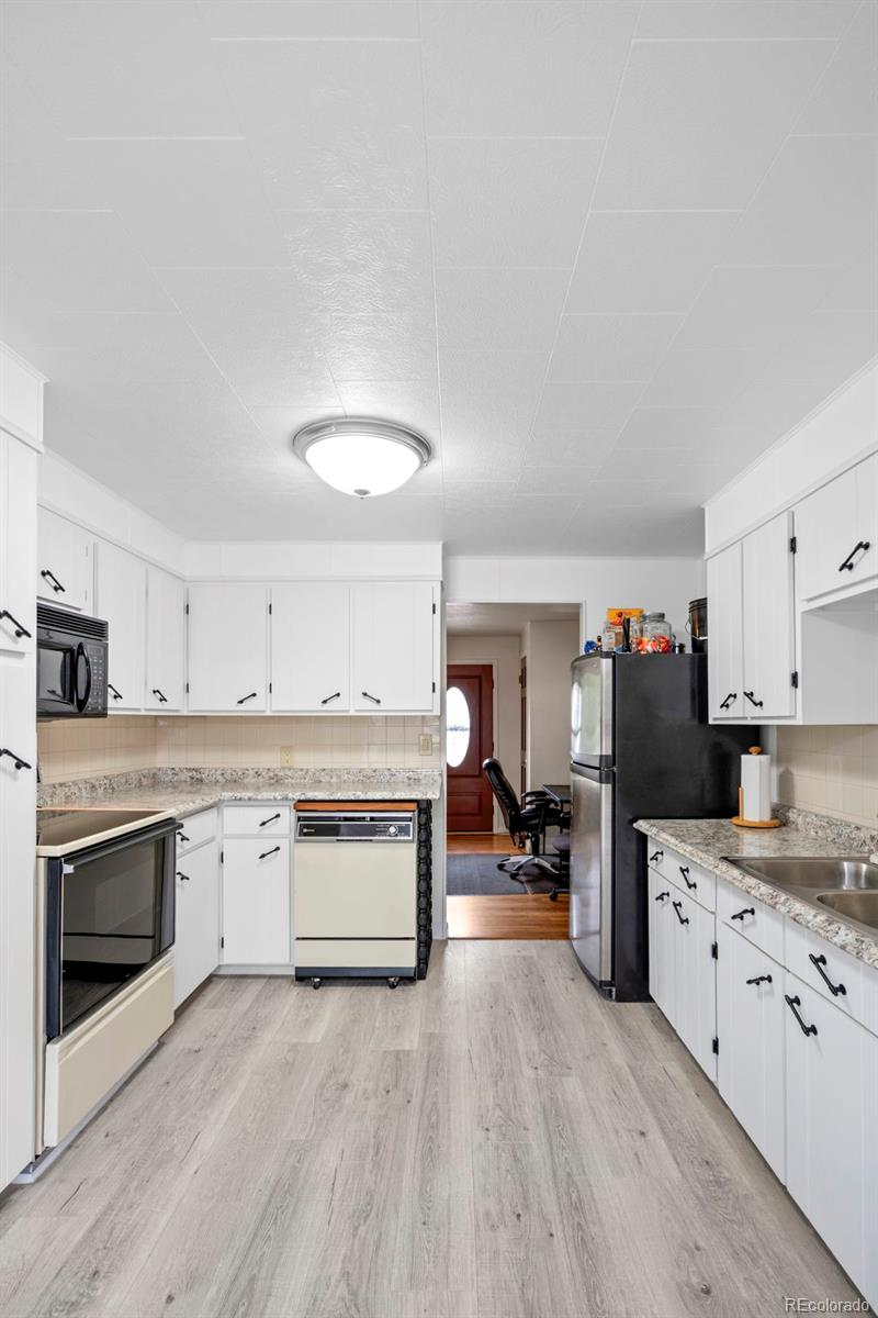 MLS Image #10 for 6627  eaton street,arvada, Colorado