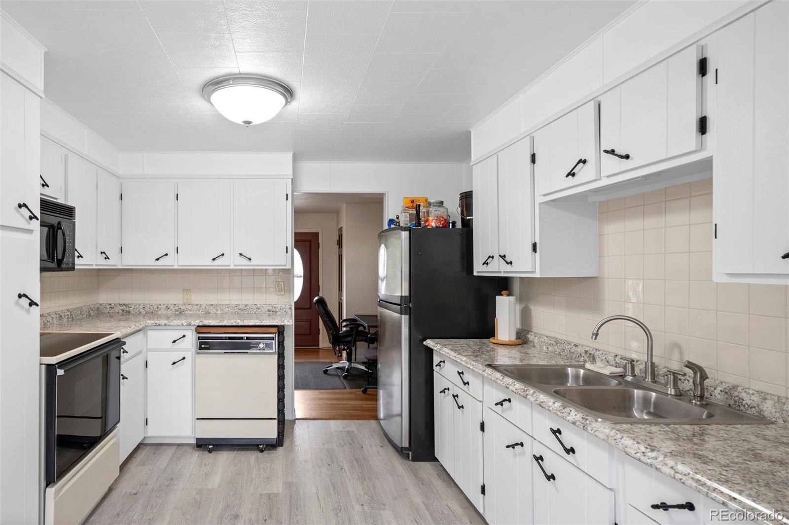 MLS Image #11 for 6627  eaton street,arvada, Colorado