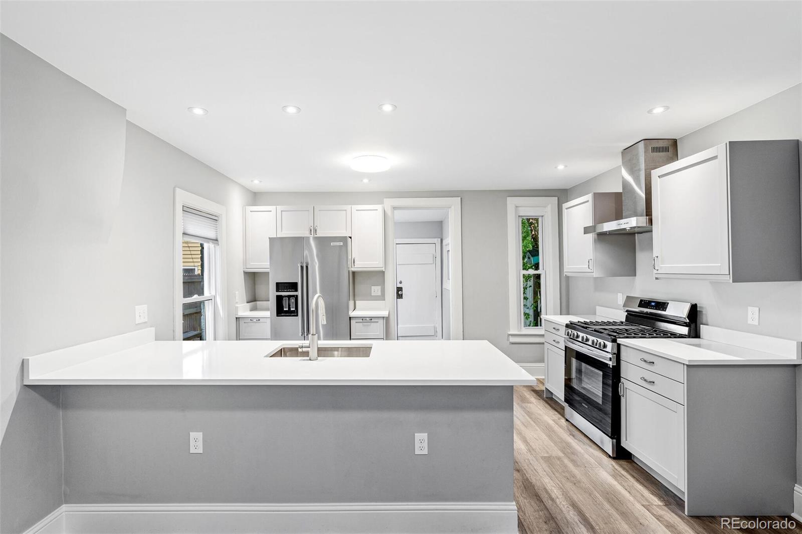 MLS Image #10 for 269  delaware street,denver, Colorado