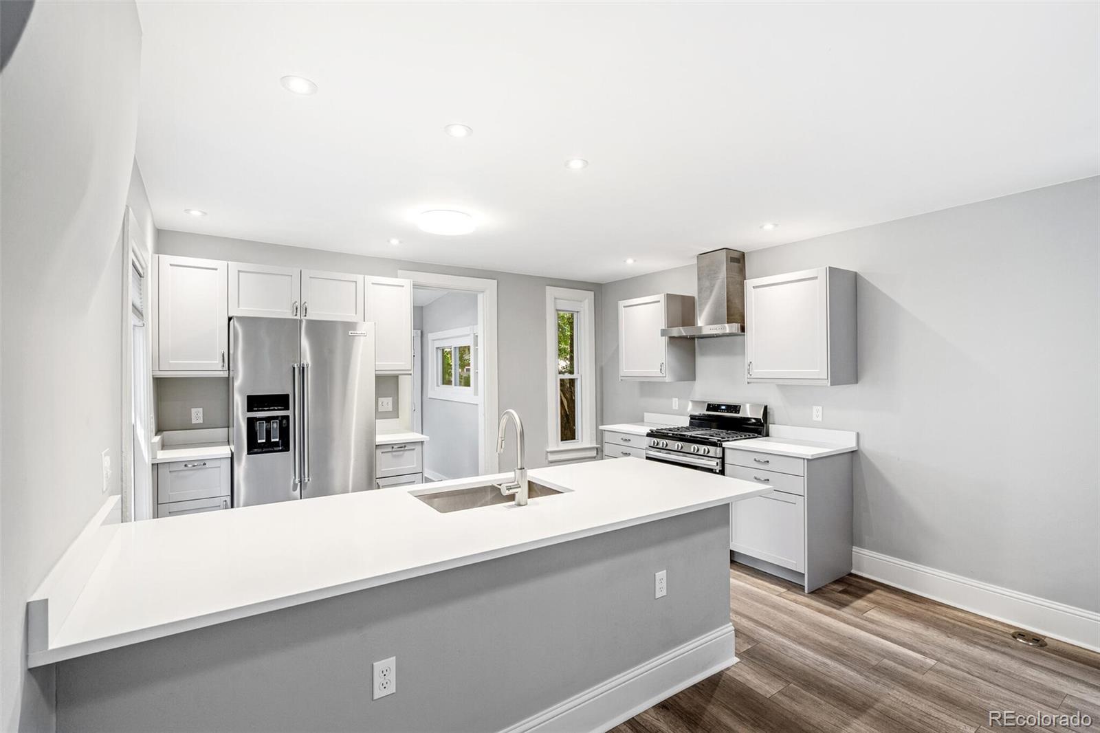 MLS Image #11 for 269  delaware street,denver, Colorado