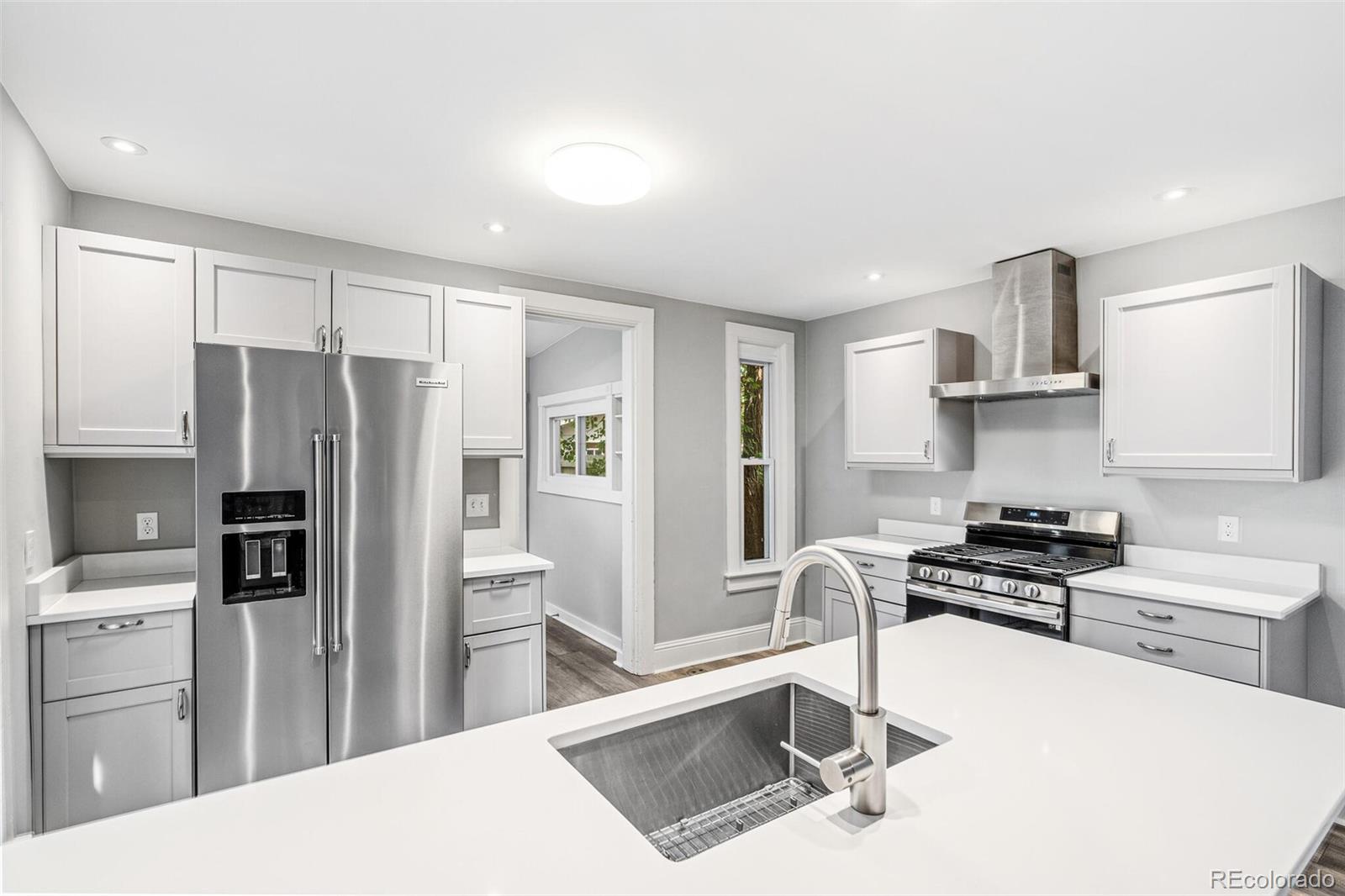 MLS Image #12 for 269  delaware street,denver, Colorado