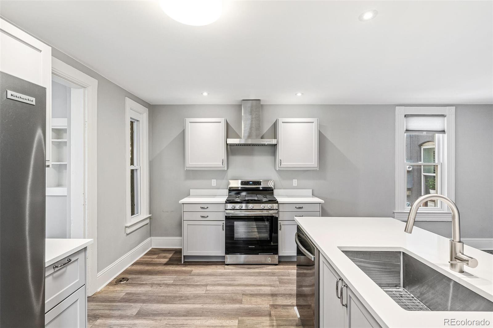 MLS Image #13 for 269  delaware street,denver, Colorado