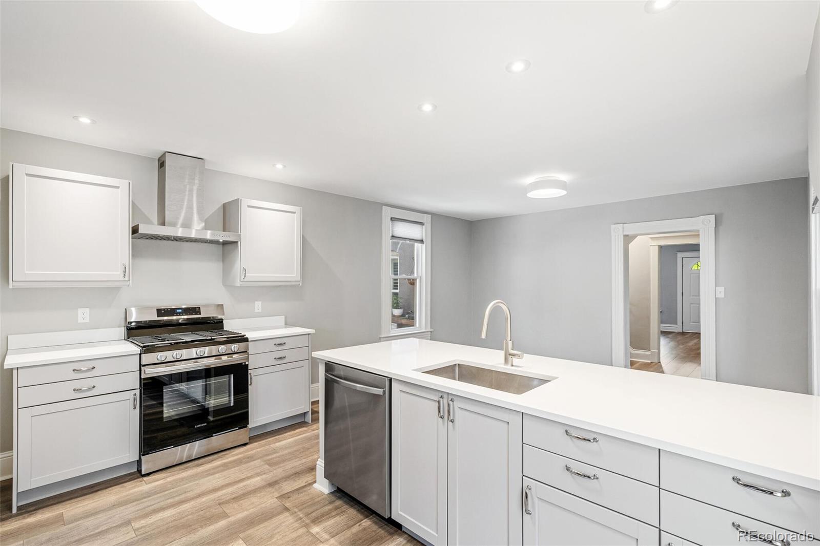 MLS Image #14 for 269  delaware street,denver, Colorado