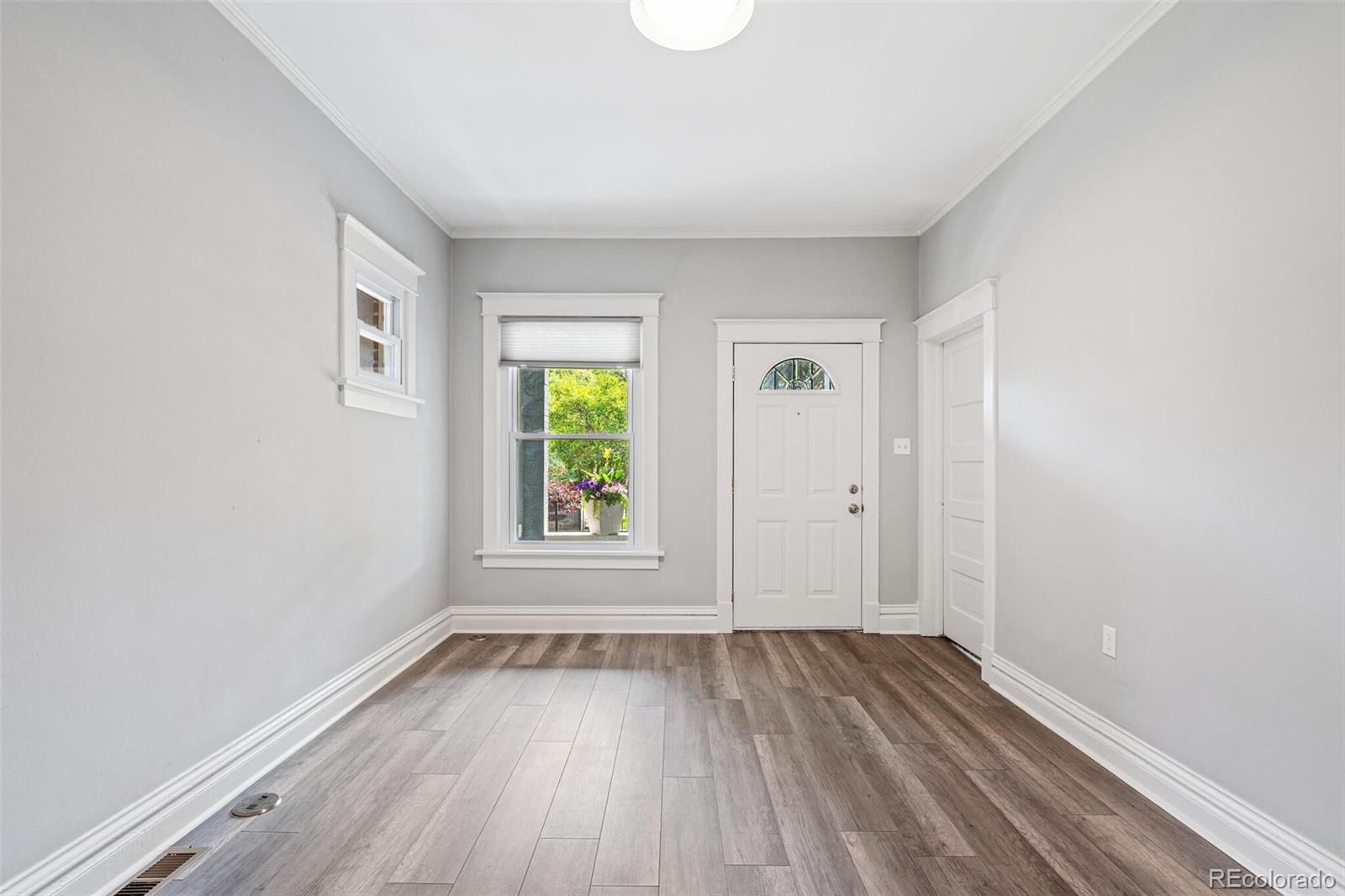 MLS Image #4 for 269  delaware street,denver, Colorado